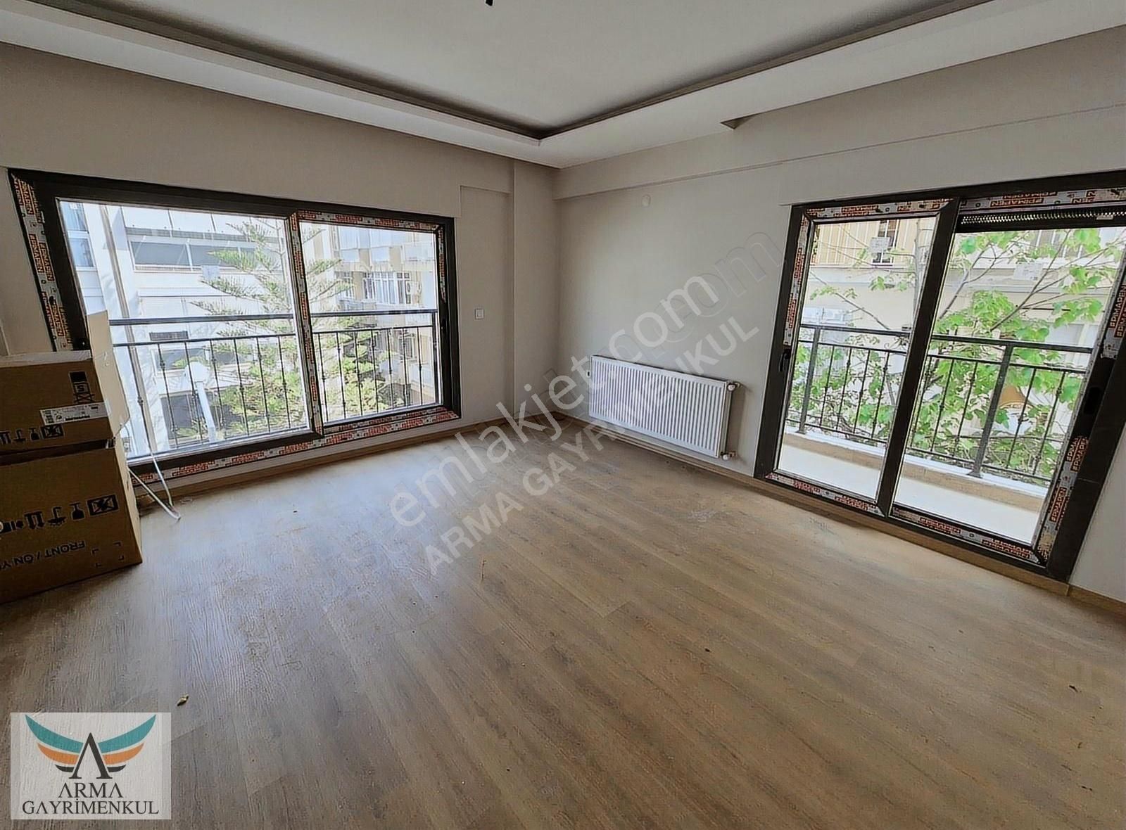 Bostanlı Yıllar Sokakta Yeni Bina,3 Cephe,2 Banyolu Kiralık 3+1