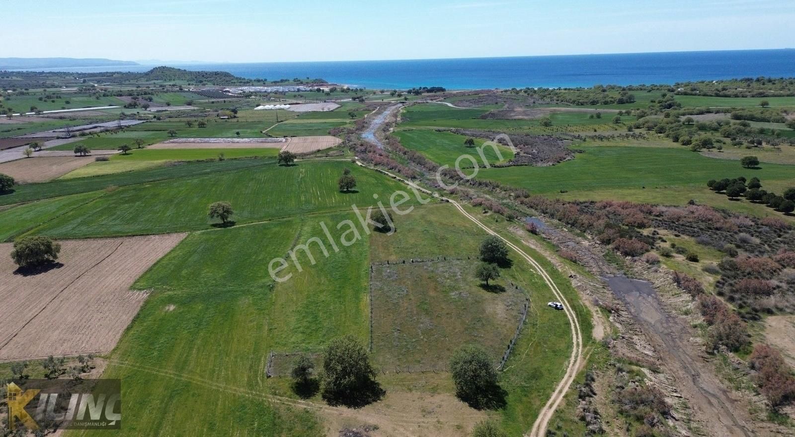 Termal Otel Bölgesine Yürüme Mesafesinde Deniz Manzaralı Tarla