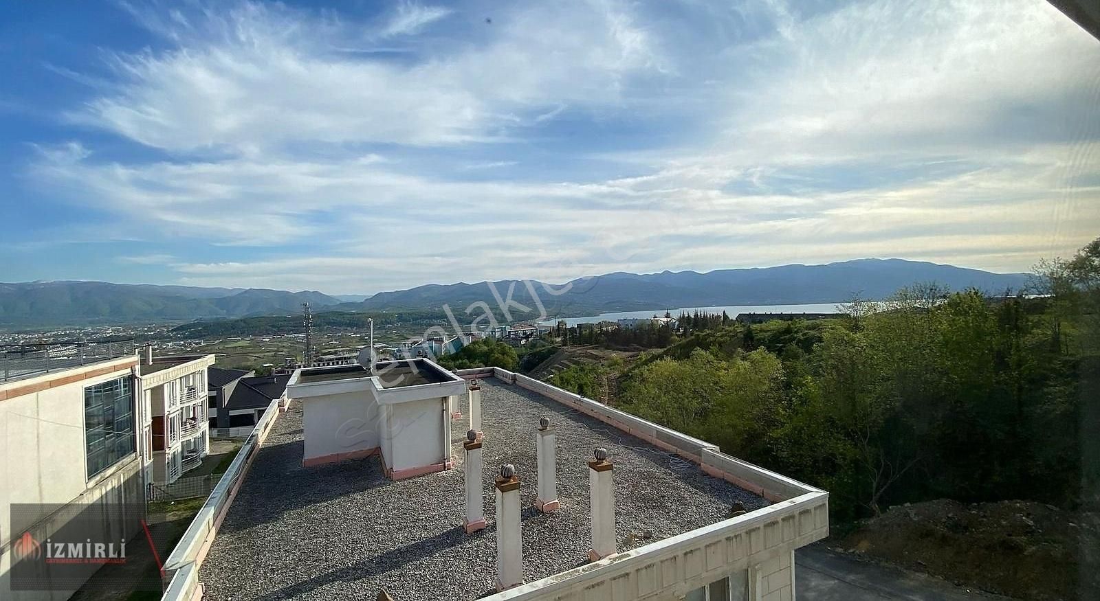 Emlak Ofisinden Loca Sitesi Kiralık 2+1 Eşyalı Apart Daire