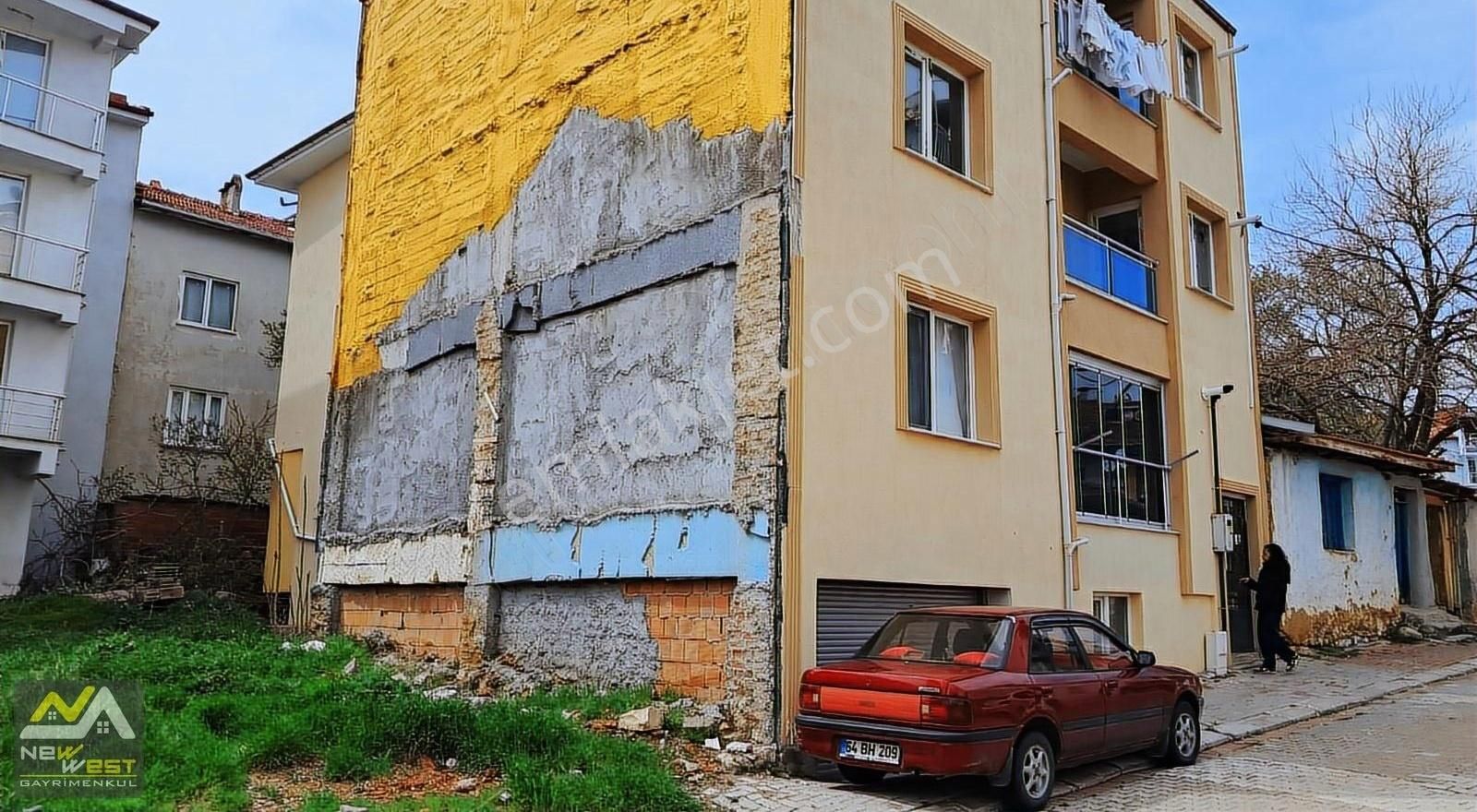 Merkezde Işık Mah'da Yapılı Yüksek Giriş Acil Satılık 2+1 Daire