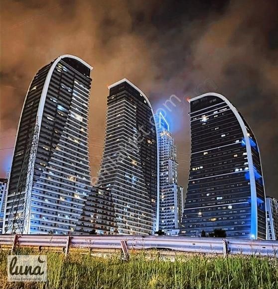 Sembol İstanbul Satılık 1+1 Yüksek Kat 72m2 Deniz Manzaralı