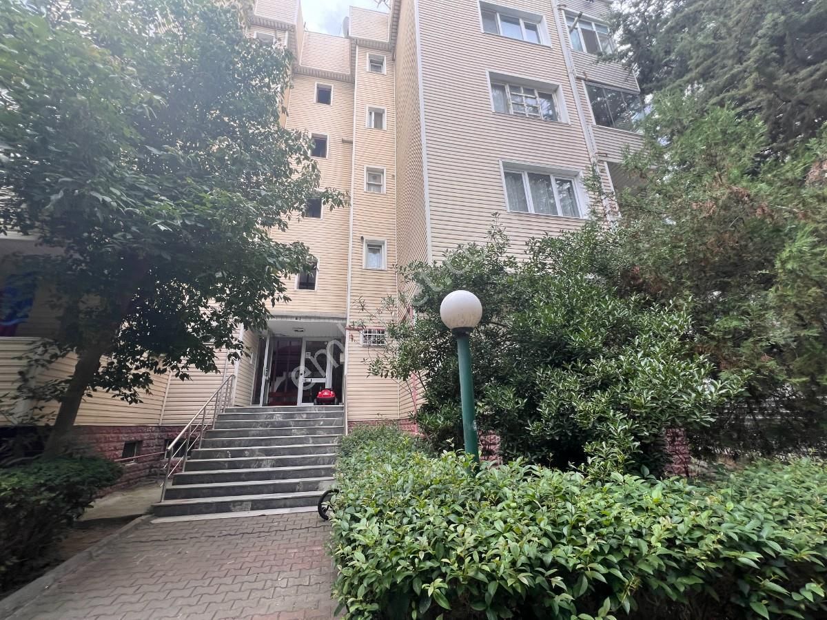Halkalı İstasyon Vakıfbank Sitesinde Eşyalı 2+1 E Kiralık Daire