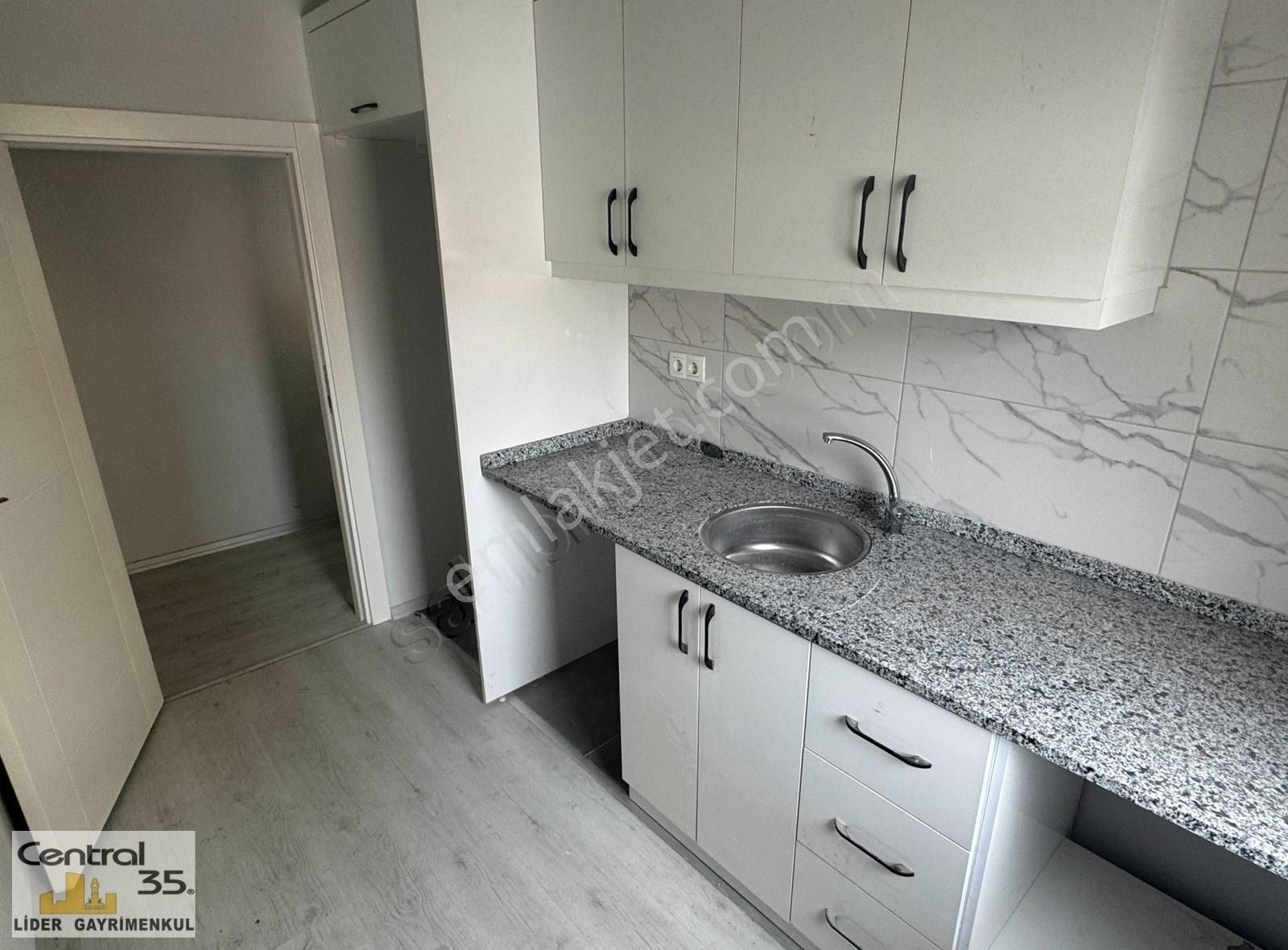 Central35 Lider Hürriyet 60m2 2+0 D.gazsız İçi Yeni Ayrı Mutfak