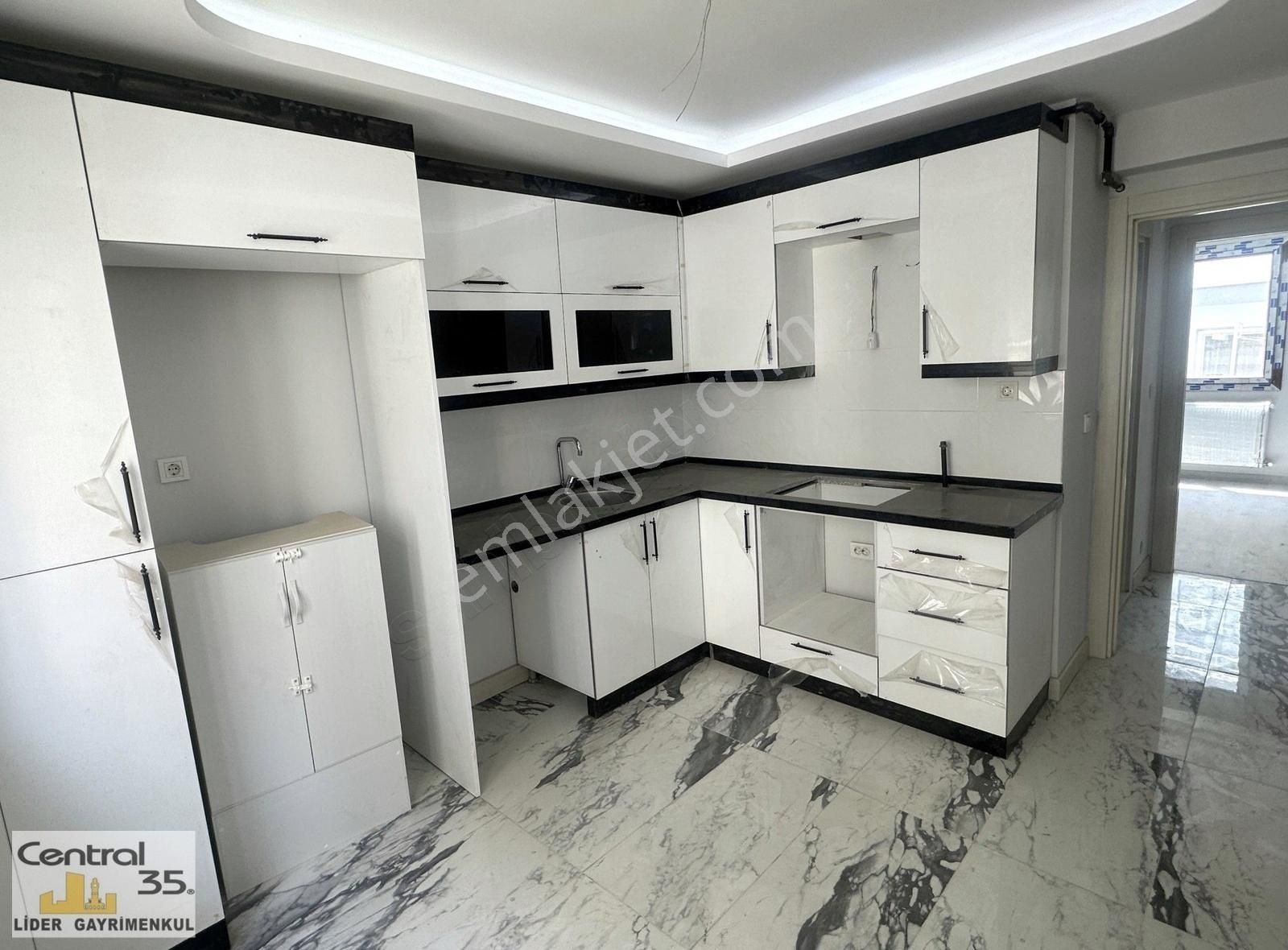 Central35 Şirinyer Merkezde Brüt 126m2 3+1 D.gaz Asansör Sıfır