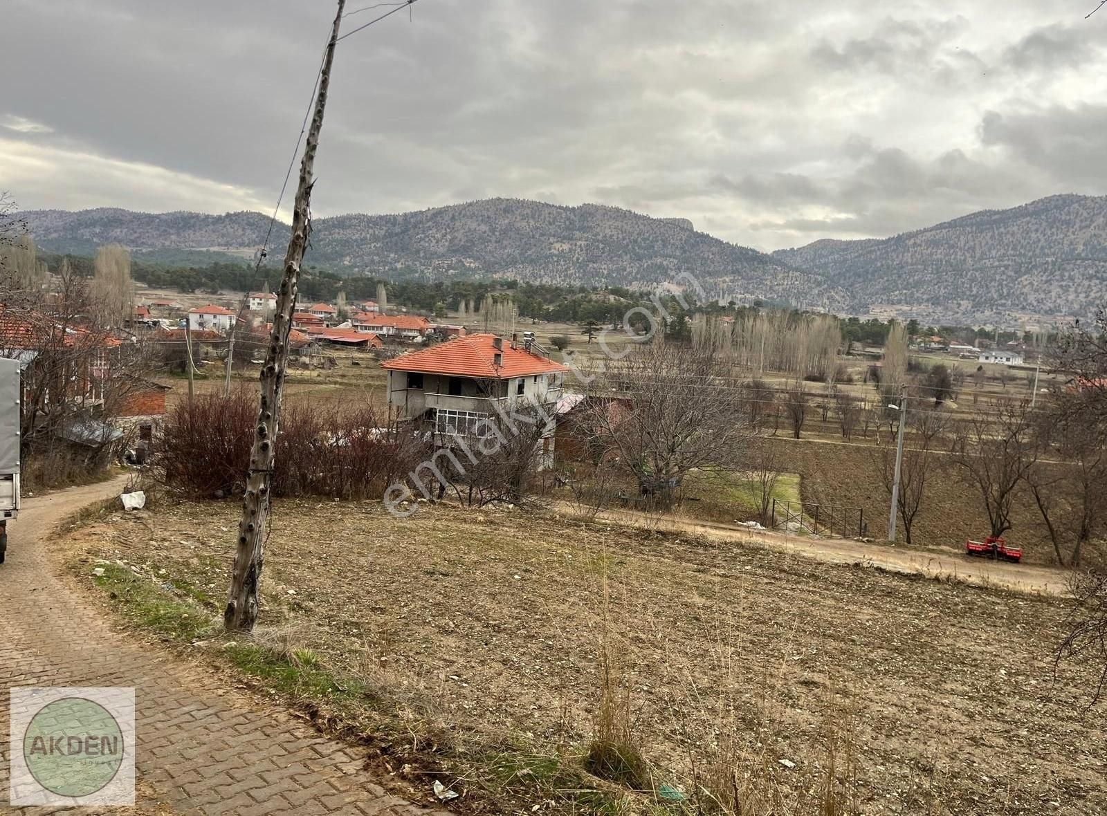 Çameli Kalınkoz 'da Köy Merkezinde İmarlı Arsa