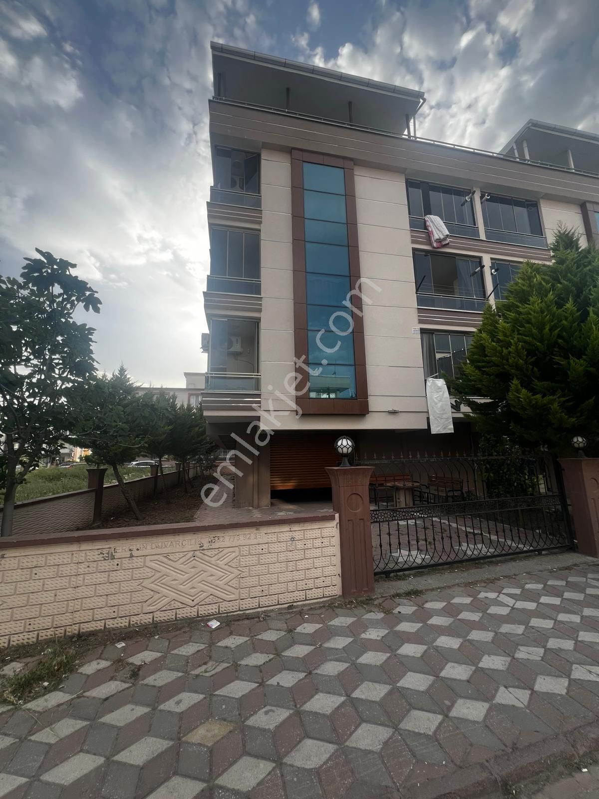 Hürriyet Mah. Jandarma Mevkii Kiralık Daire (emin'den)