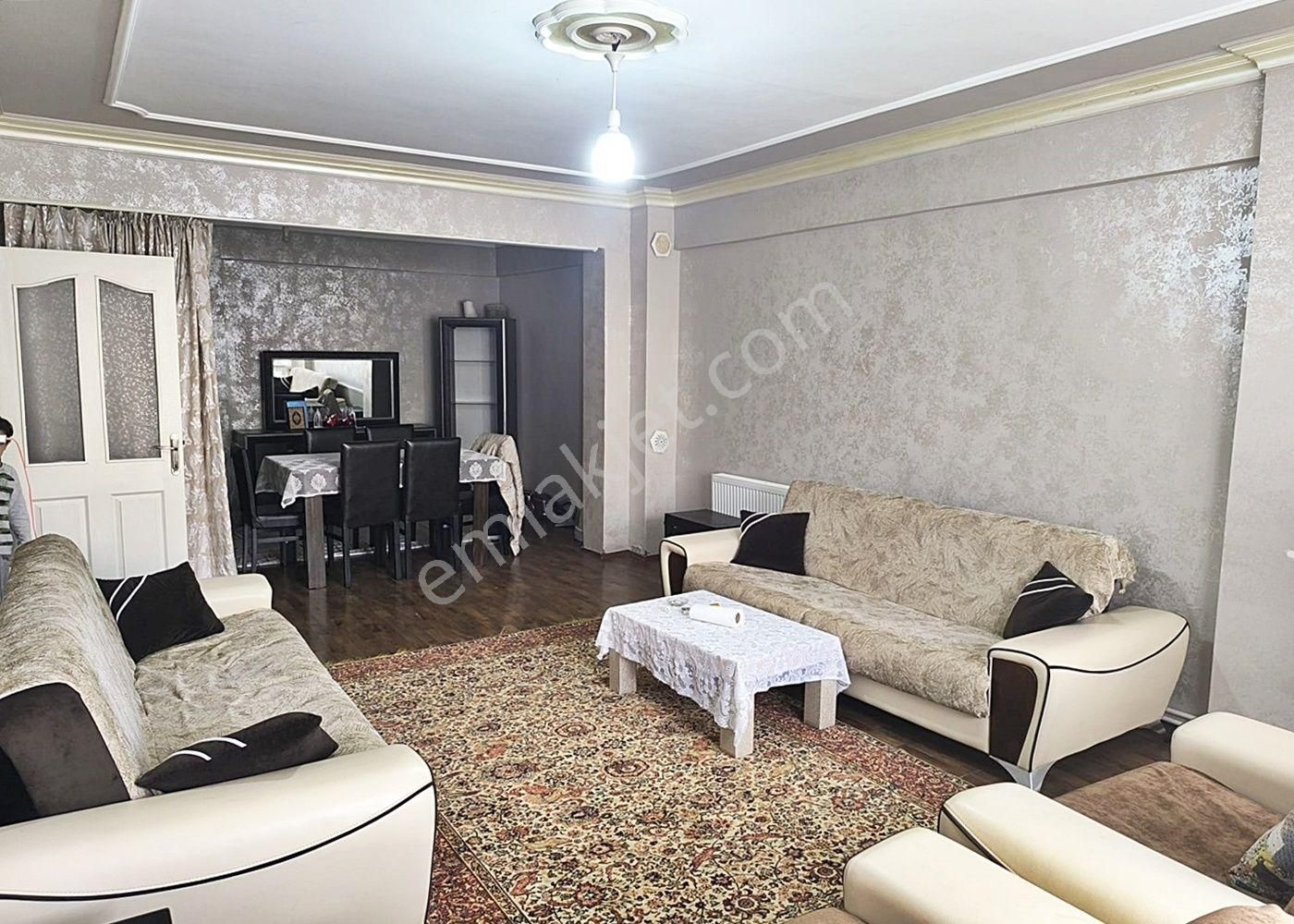 Metin Yapı'dan Acil Satılık Merkezi Konum Kira Getirisi Yüksek Ara Kat Satılık 2+1 Daire!!!