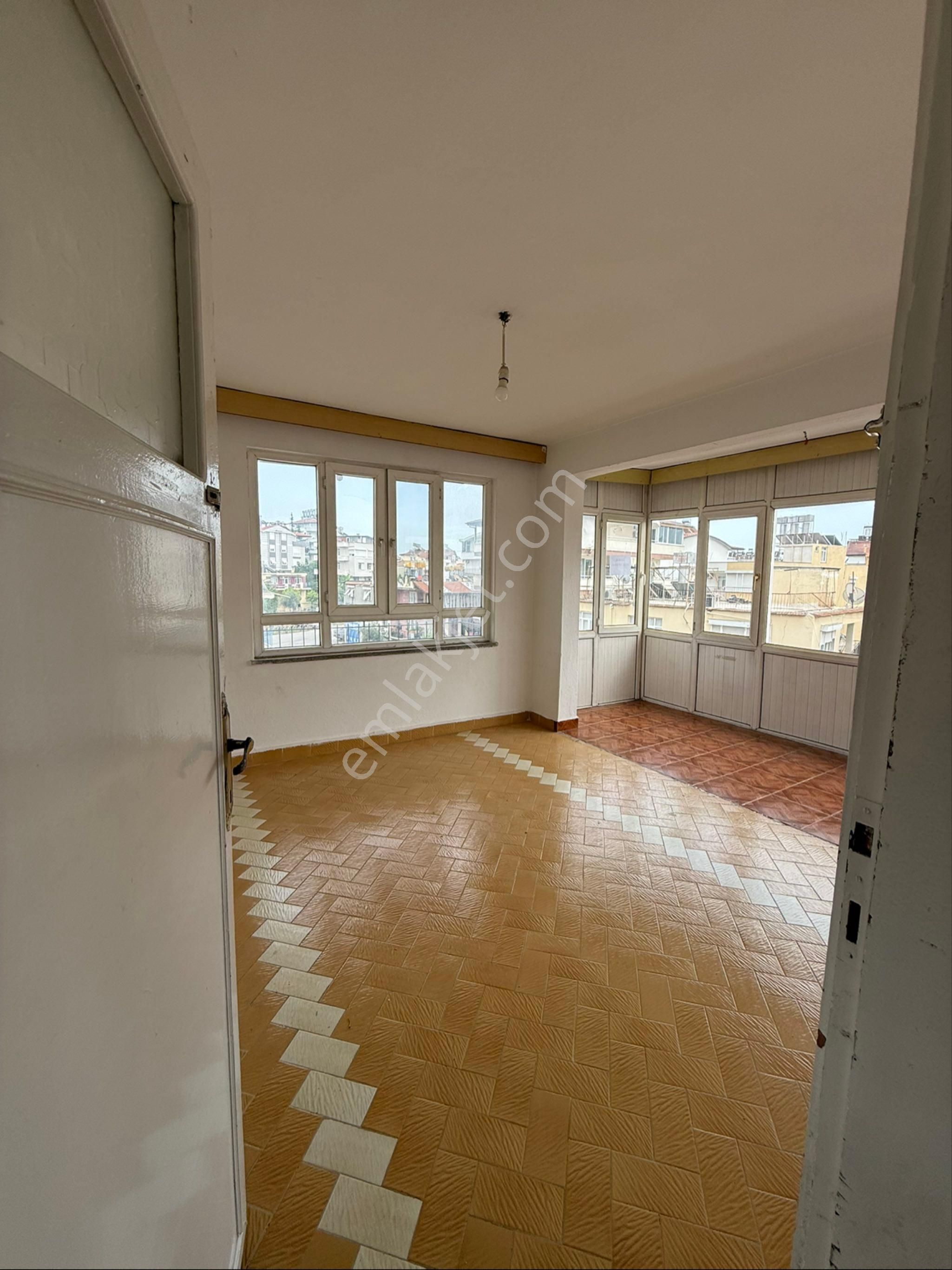 Aşağı Pazarcı Mahallesi 3+1 Kiralık Daire