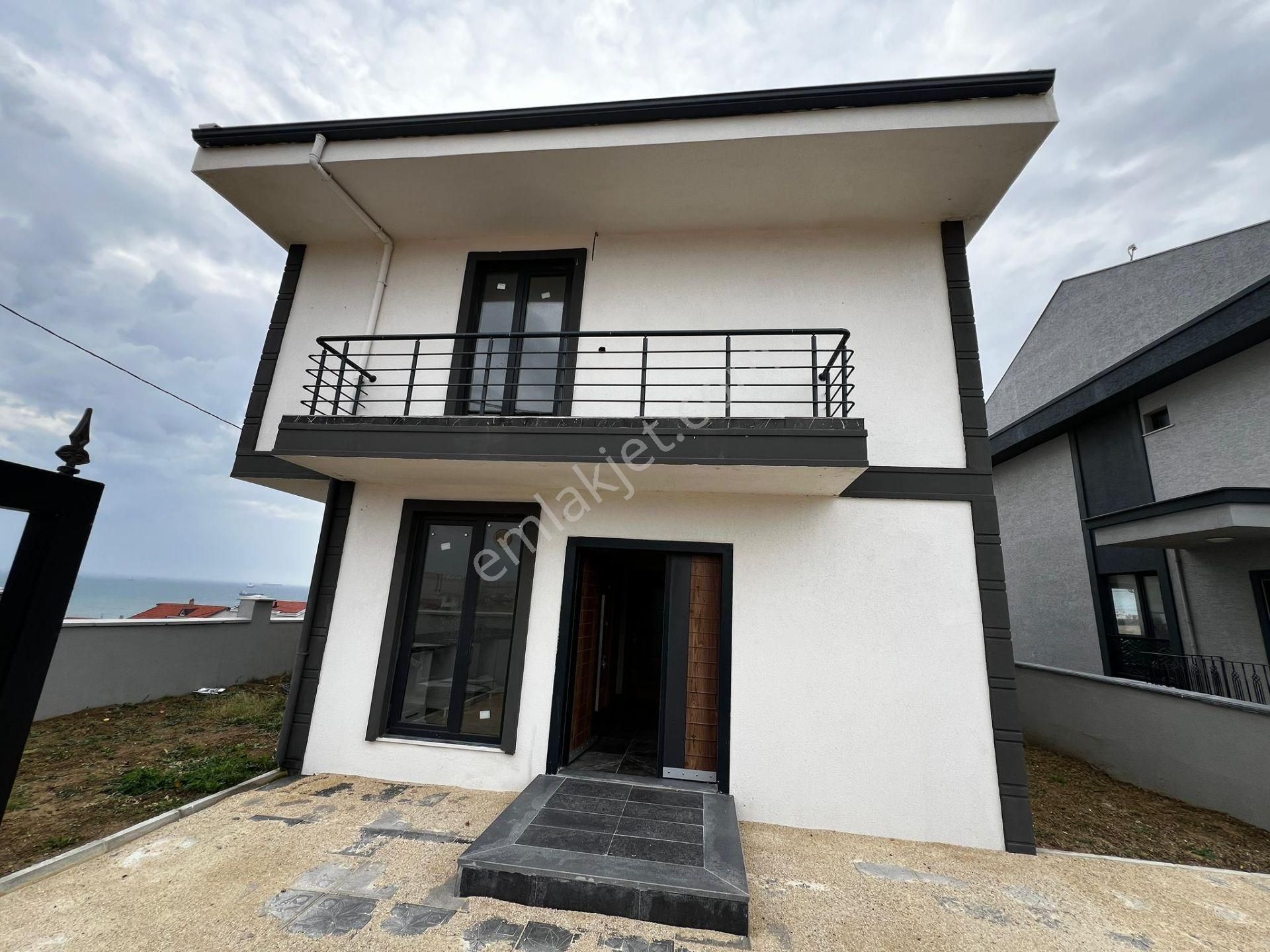 Silivri Gümüşyaka Satılık Sıfır Dubleks Bahçeli Villa