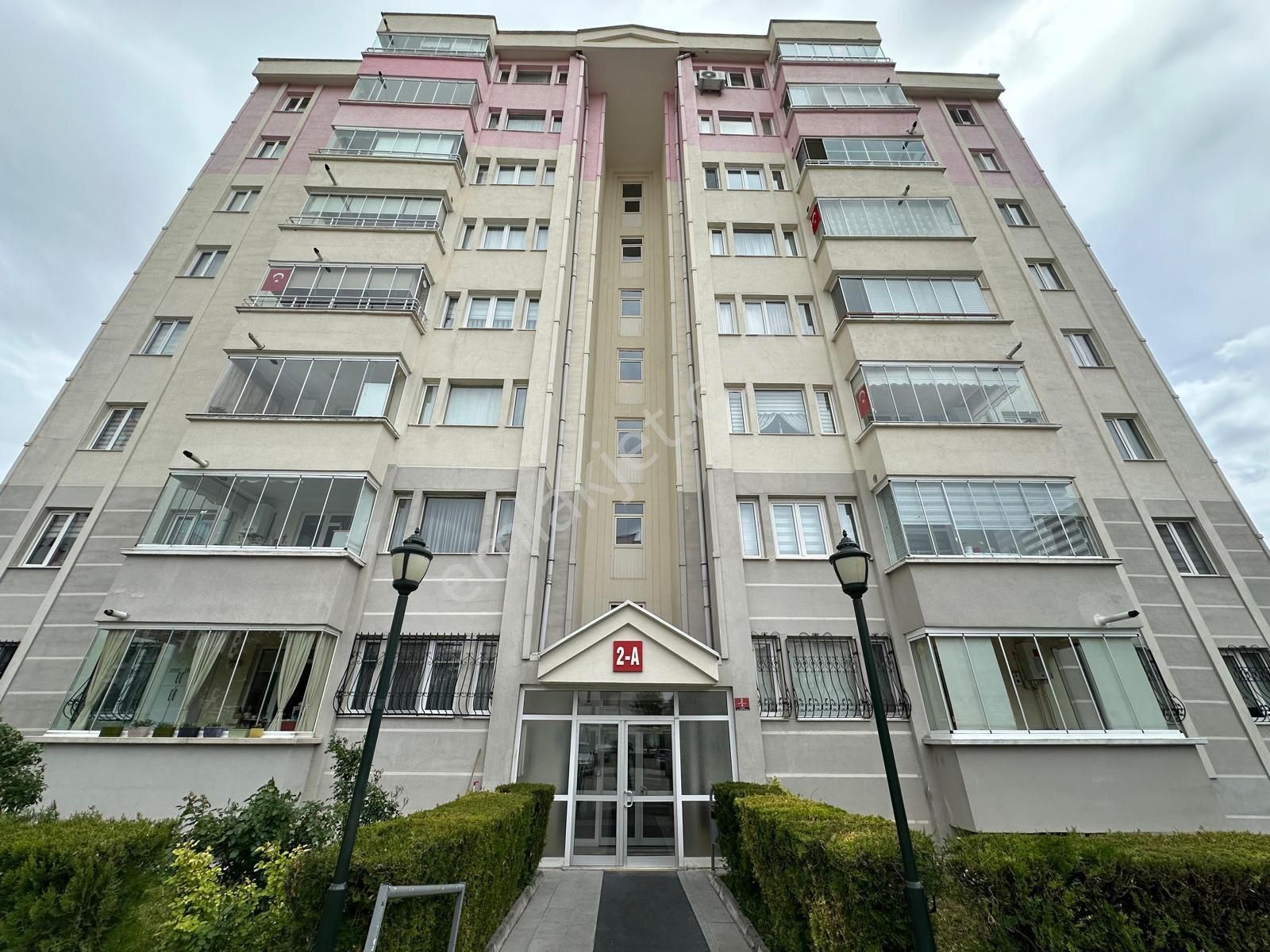 Eryaman Havayolları Sitesi Ebeveyn Banyolu 3+1 Satılık Daire