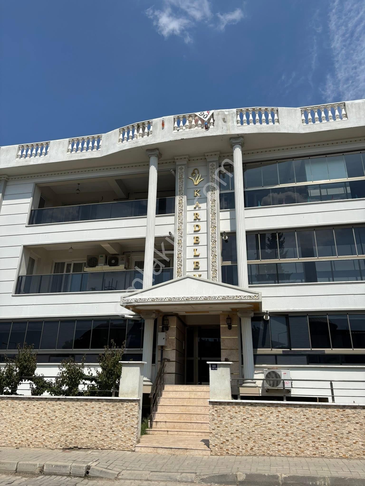 Aydın/ Nazilli Yeni Mahalle De Yeni Bahar Camisinin Karşısında 3+2 Kapalı Mutfaklı