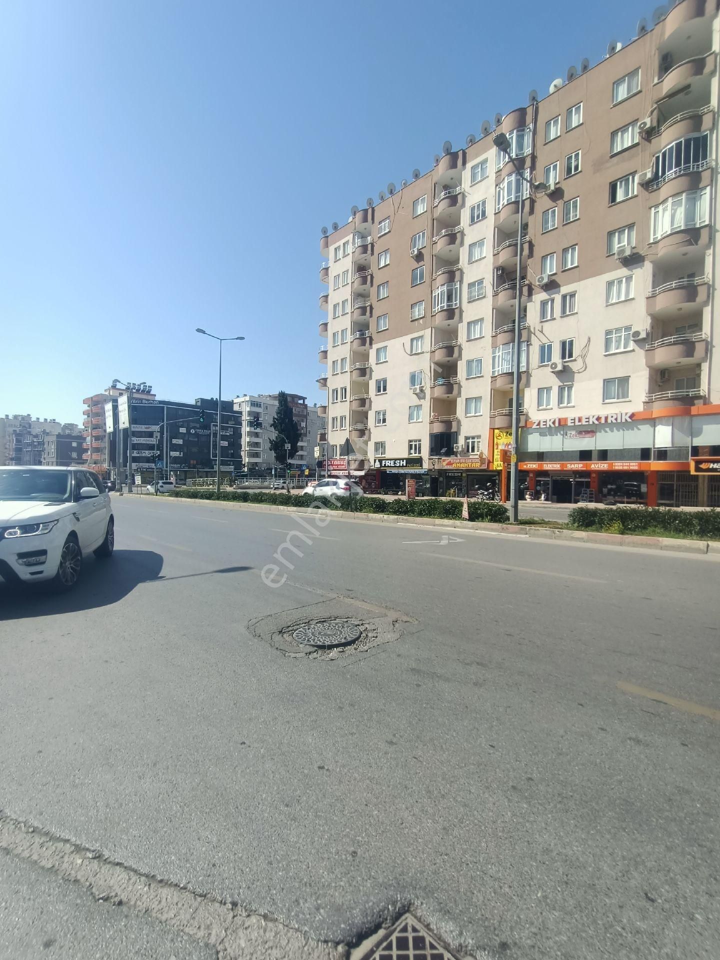 Yenişehir Üniversite Caddesi Okan Merzeci Kavşağı Satılık 70 Metrekare Kelepir Dükkan