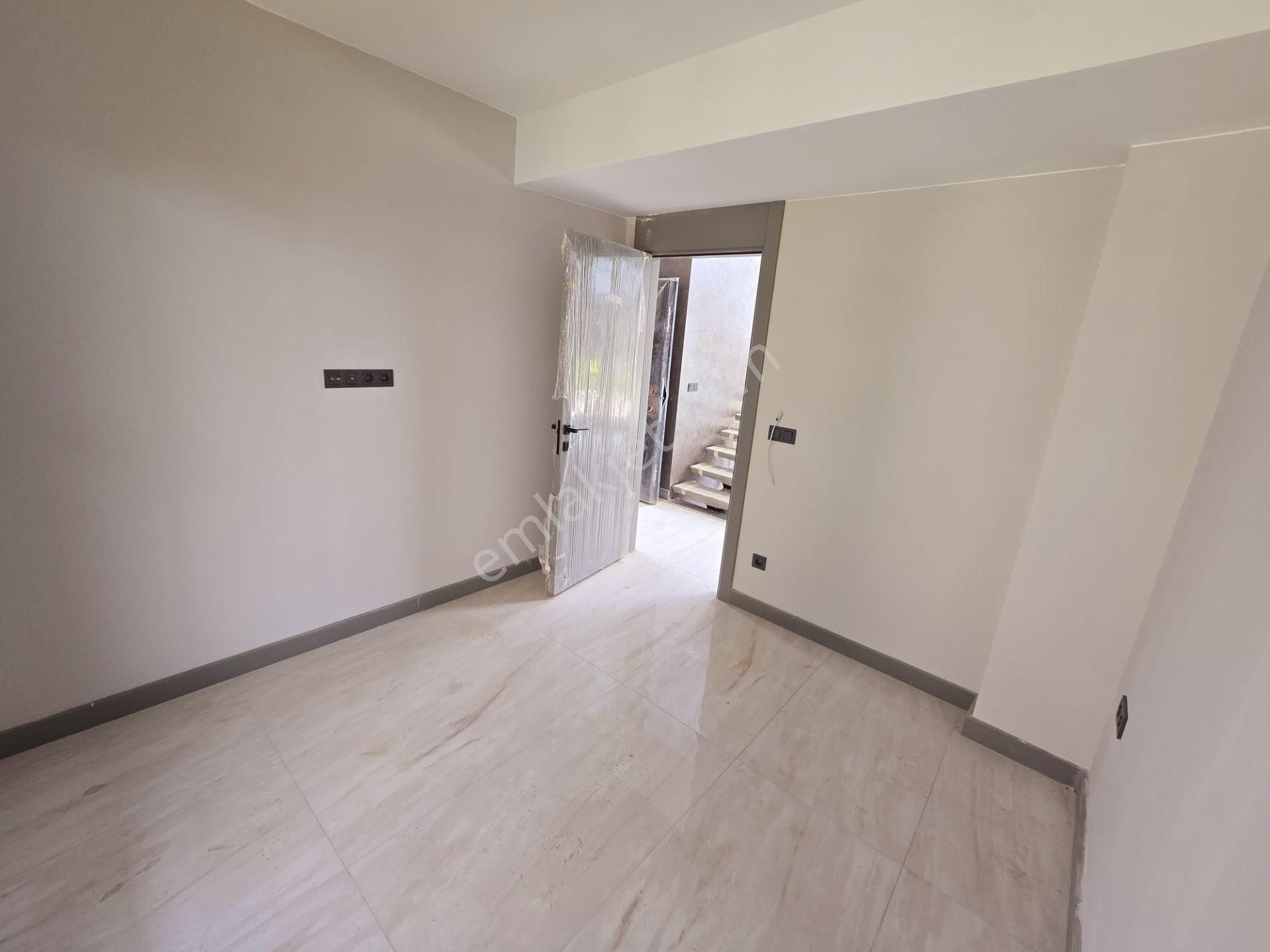 Sahıle Yakın-7/24 Güvenlik-bahçe-otopark-özel Havuz-ultra Lüx-vrf-kombi-6+1-tamamı Müstakil - Görsel 22