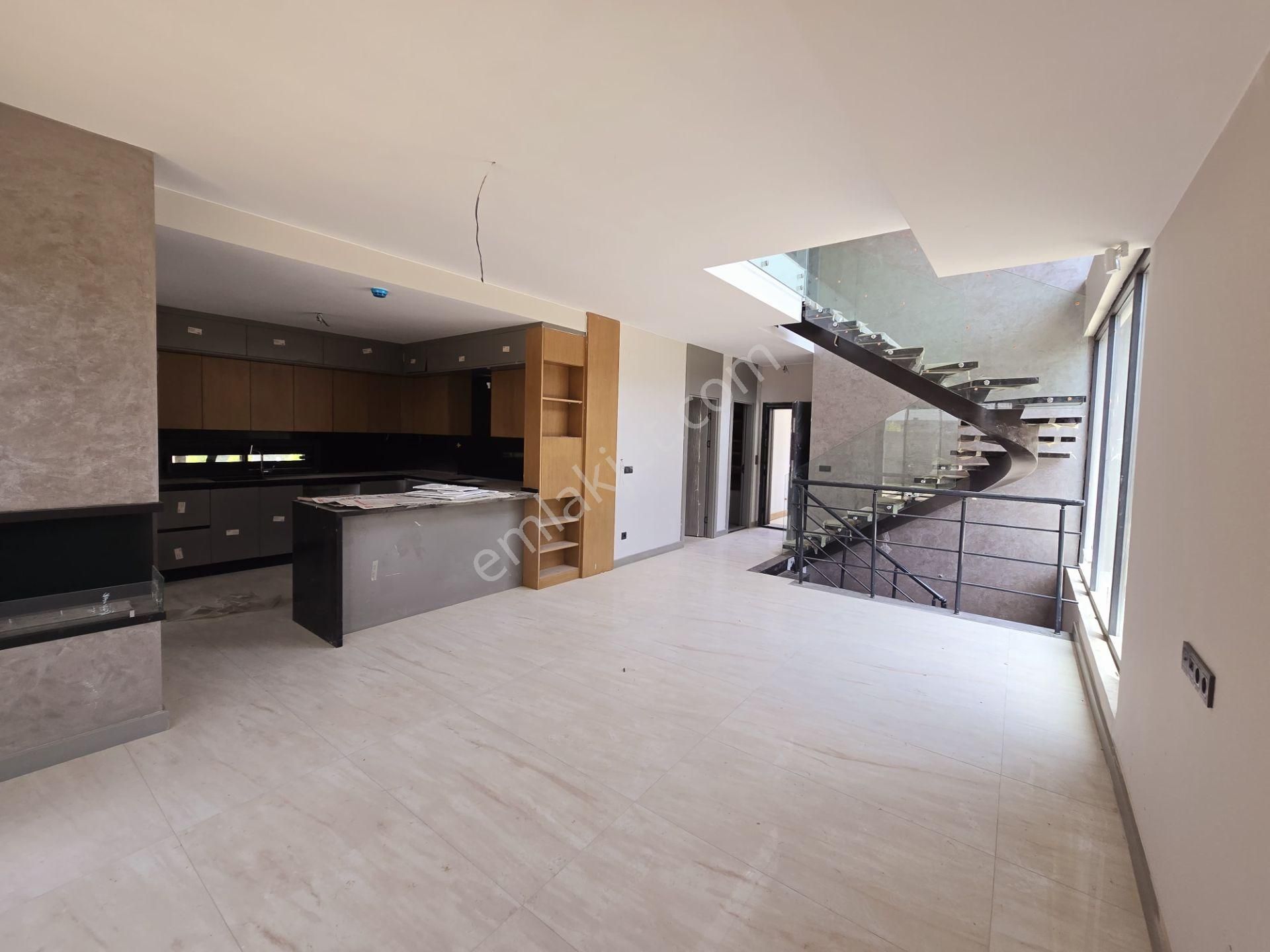 Sahıle Yakın-7/24 Güvenlik-bahçe-otopark-özel Havuz-ultra Lüx-vrf-kombi-6+1-tamamı Müstakil - Görsel 14