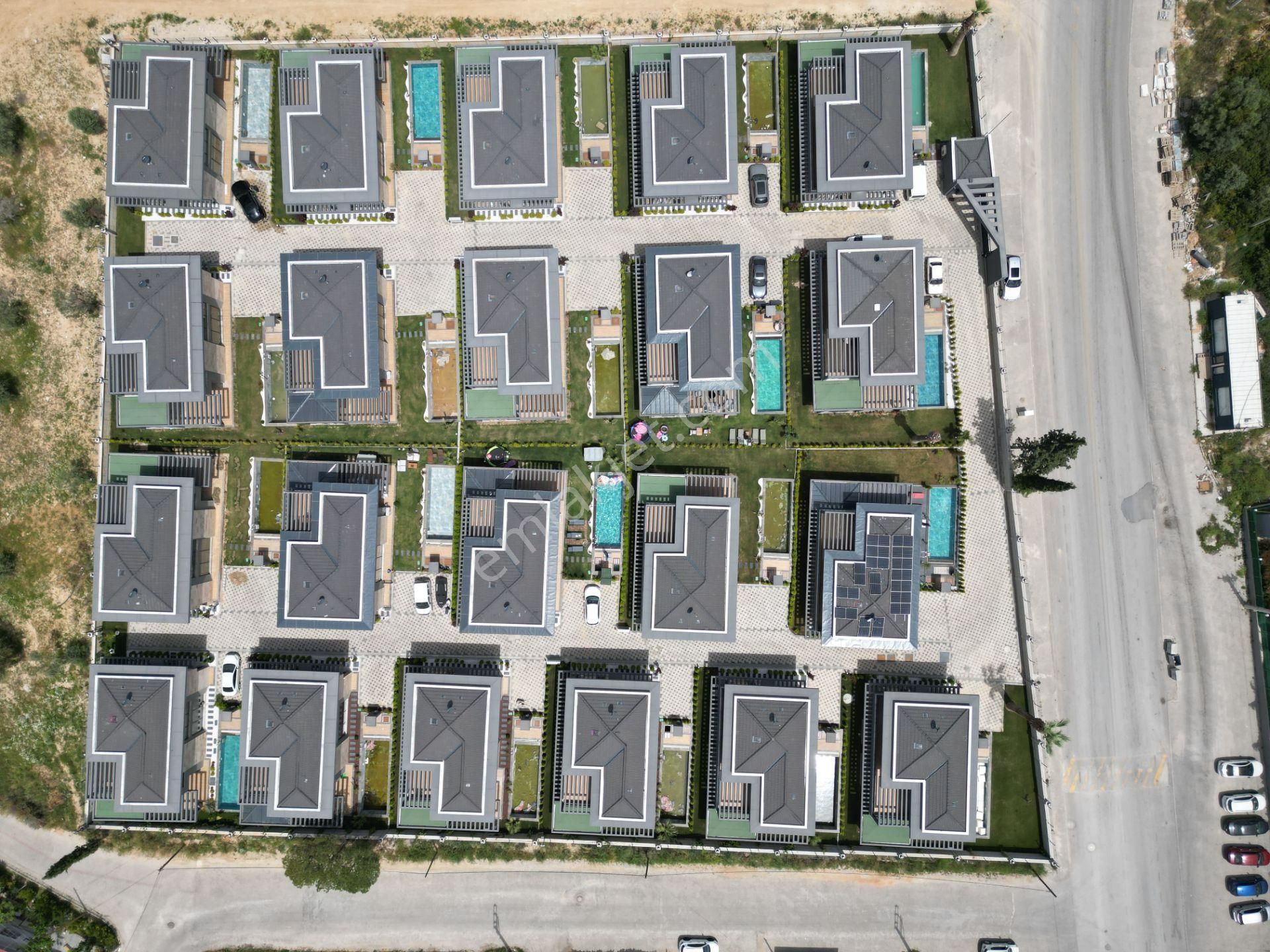 Sahıle Yakın-7/24 Güvenlik-bahçe-otopark-özel Havuz-ultra Lüx-vrf-kombi-6+1-tamamı Müstakil - Görsel 3