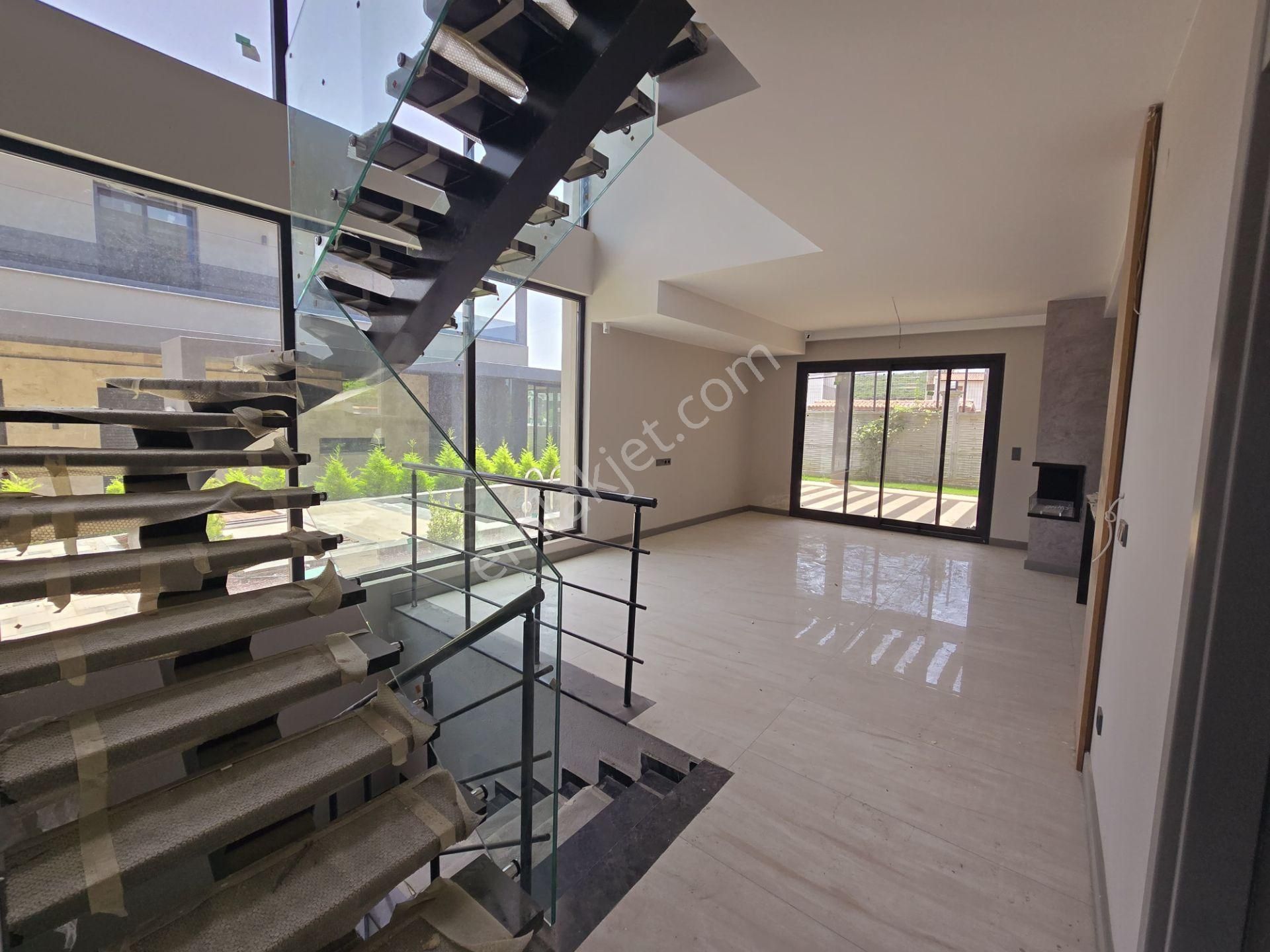 Sahıle Yakın-7/24 Güvenlik-bahçe-otopark-özel Havuz-ultra Lüx-vrf-kombi-6+1-tamamı Müstakil - Görsel 13