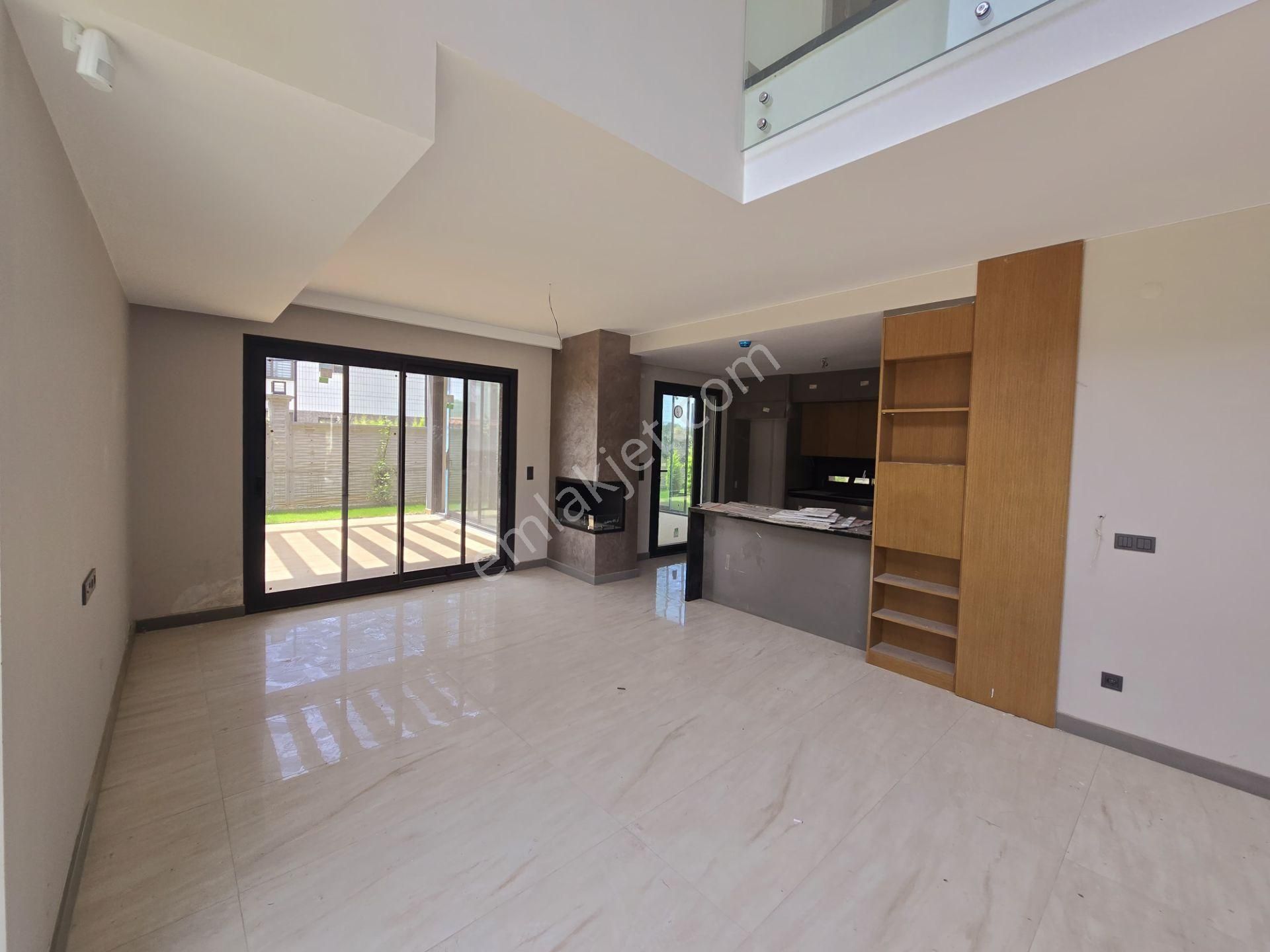 Sahıle Yakın-7/24 Güvenlik-bahçe-otopark-özel Havuz-ultra Lüx-vrf-kombi-6+1-tamamı Müstakil - Görsel 20