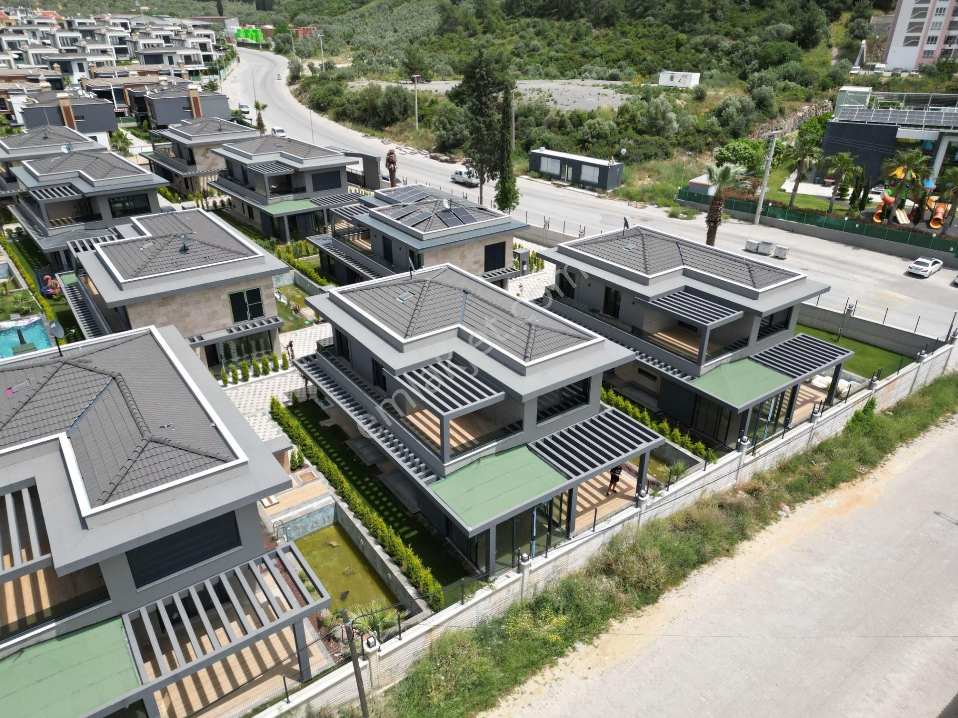Sahıle Yakın-7/24 Güvenlik-bahçe-otopark-özel Havuz-ultra Lüx-vrf-kombi-6+1-tamamı Müstakil