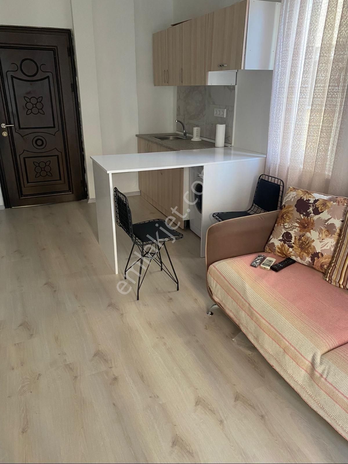 Çarşı Mahallesinde Satılık 1+1 Daire