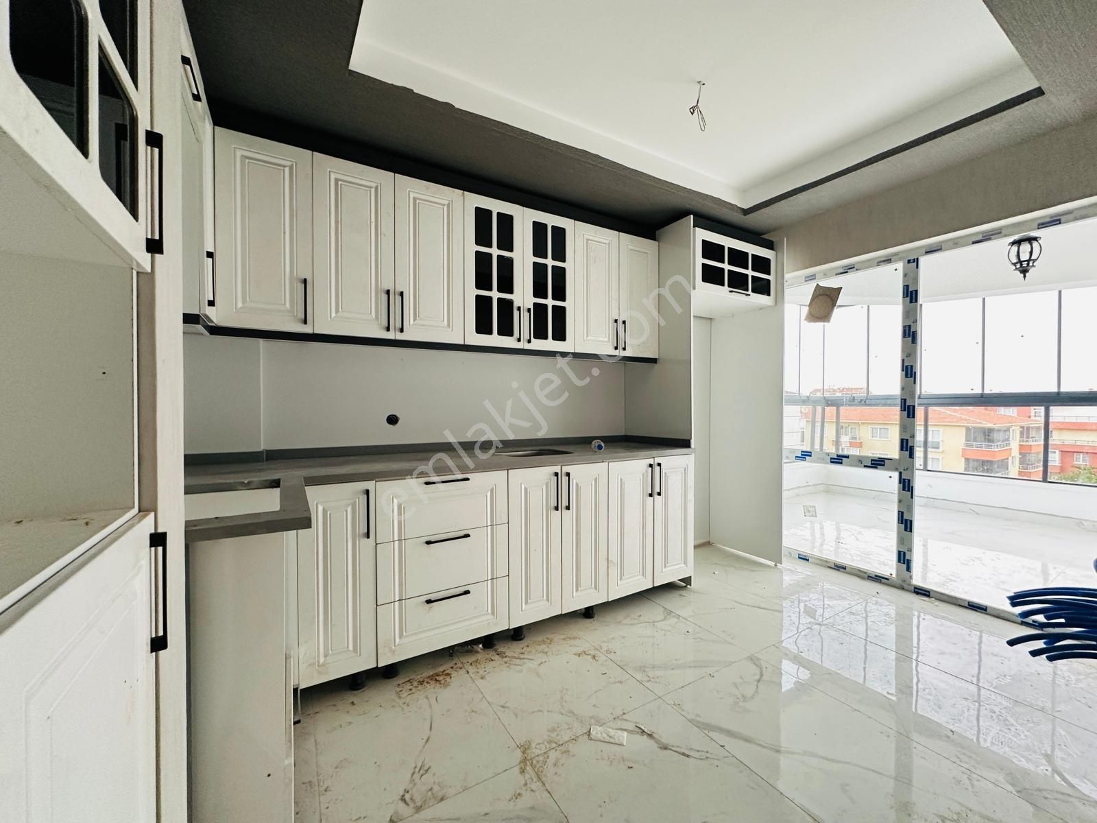 Ulukan'dan Pınarbaşı Mah'de Sıfır 3+1 Asansörlü Satılık Daire