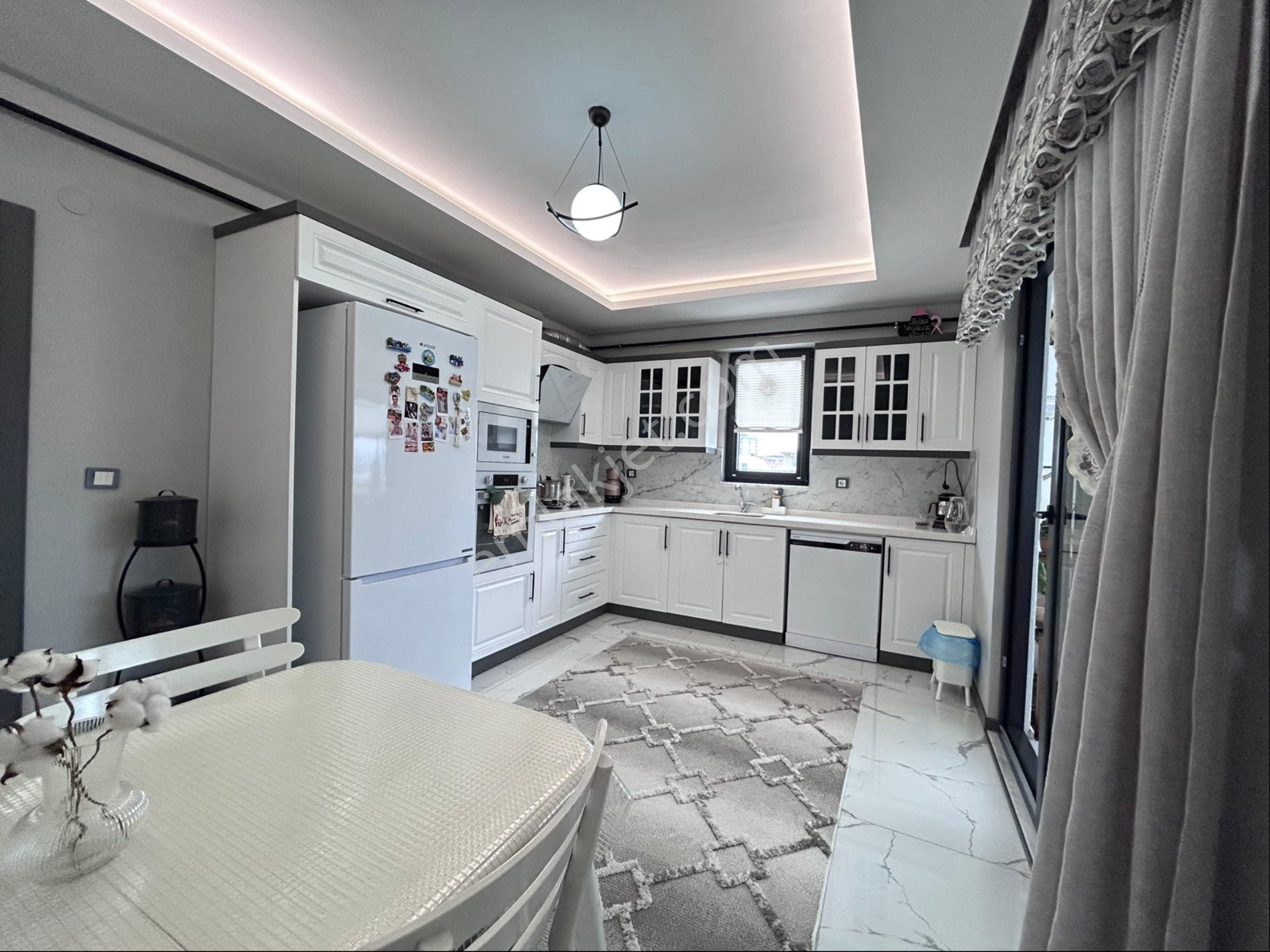 Doğan Emlak Group’tan Tepecik Mh 3+1 2.kat Cadde’ye Cephe Site İçi