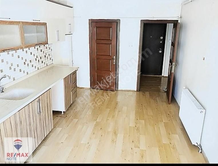 İstasyon Mahallesi'nde 3+1 Yapılı Satılık Daire