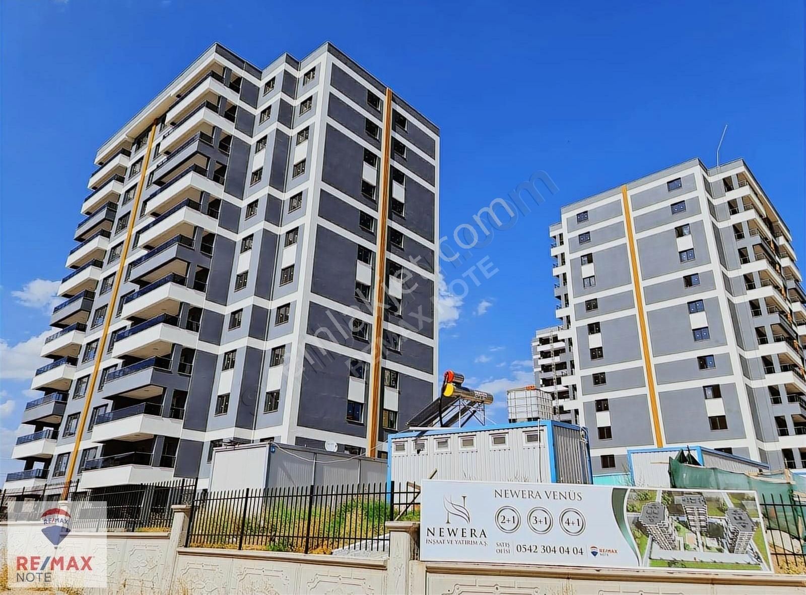 Ara Kat Satılık 4+1 Daire Güney Cephe