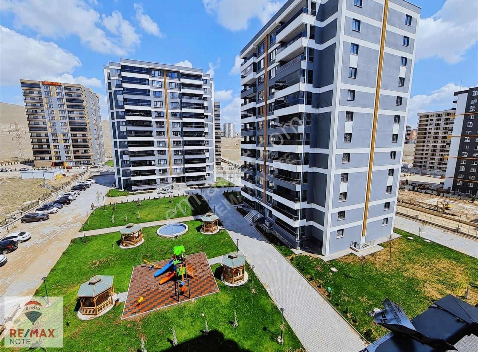 Güney Cephe Satılık 2+1 Daire