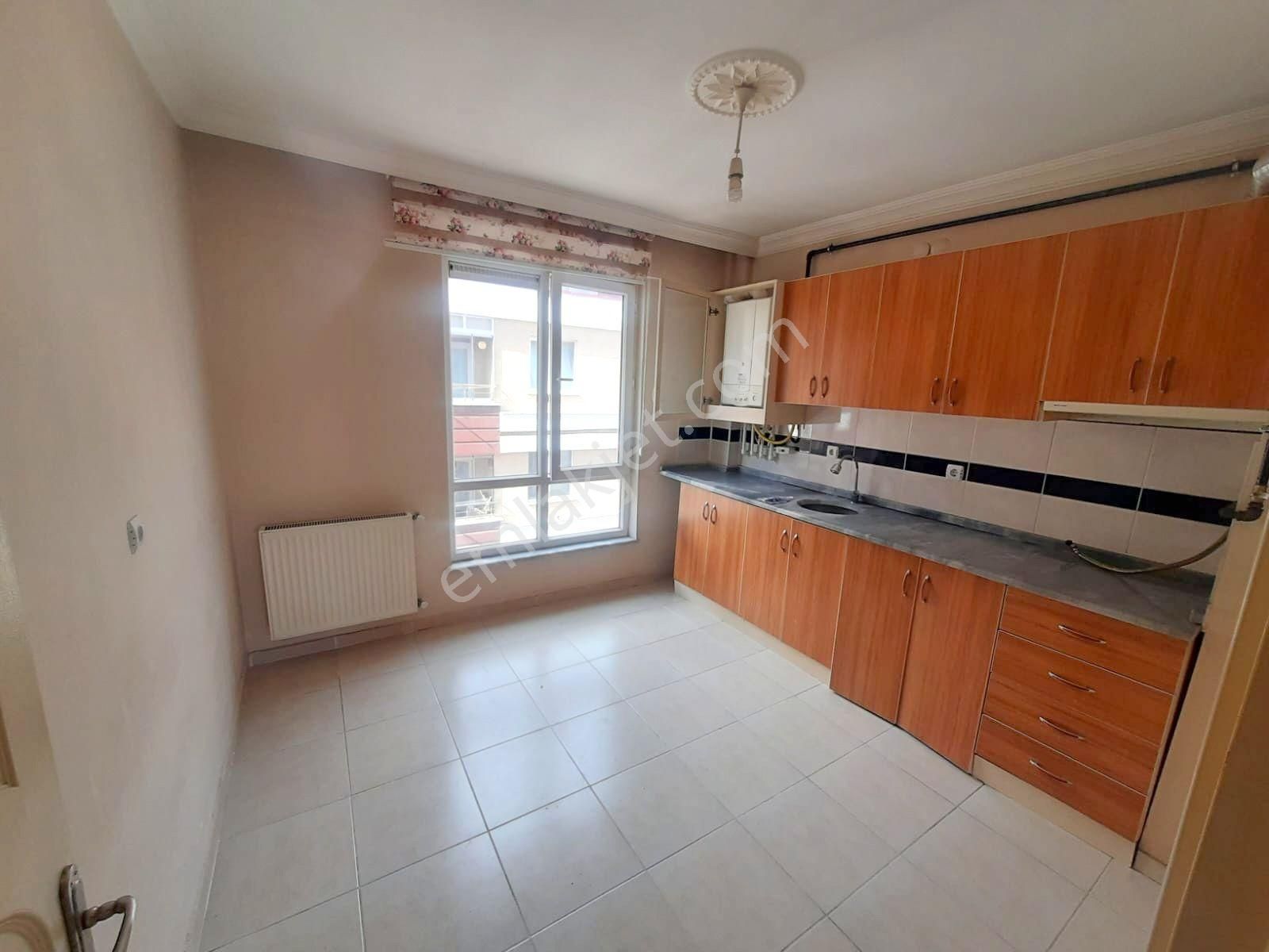 Fatih Mahallesi Dipçin Sokak Kiralık 2+1 Daire