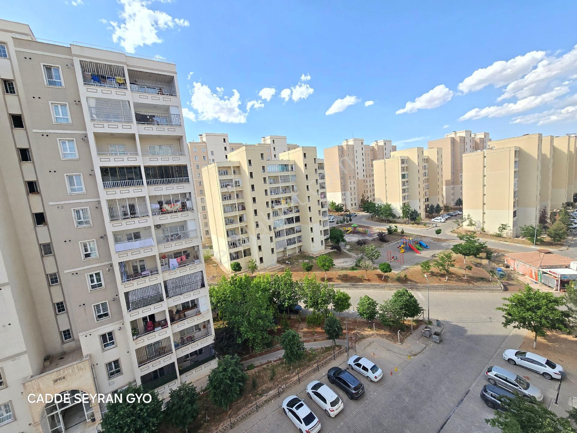Cadde Seyran'dan Kiralık 3+1 135m2 Arakat Toki Dg (memura)