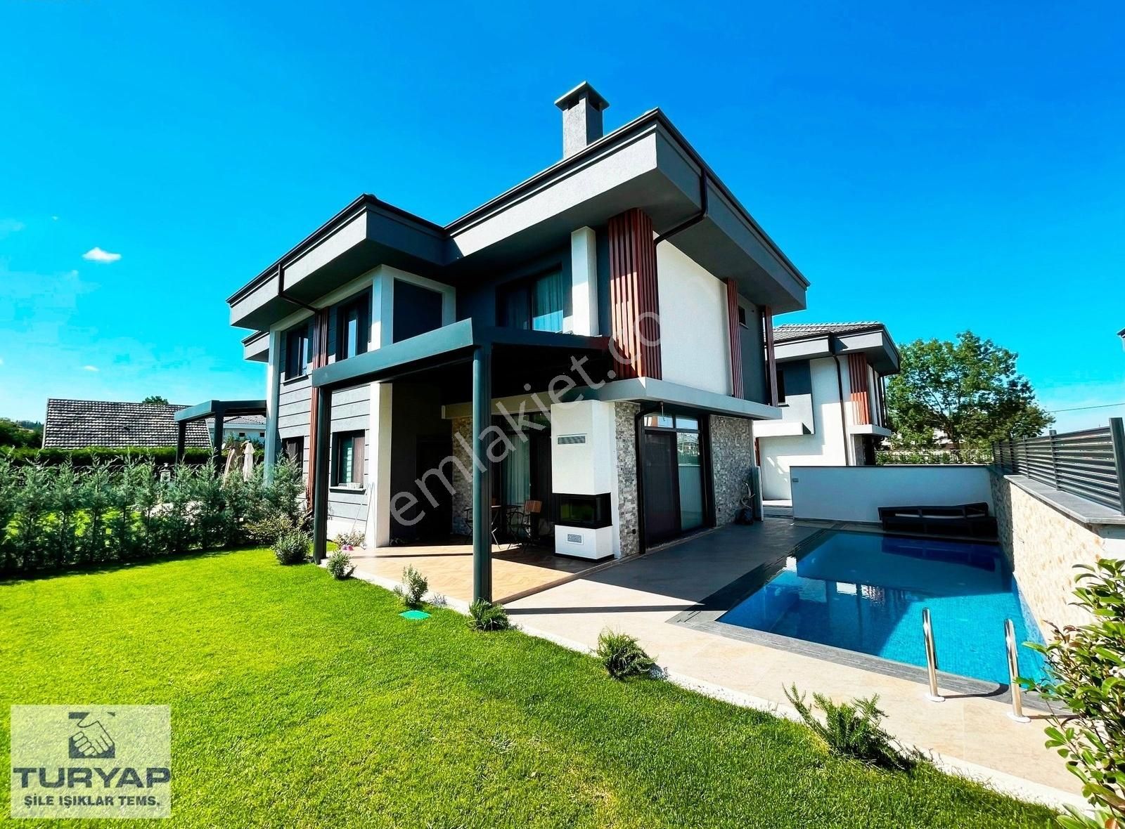 Turyap Şile Girişi Güvenlikli Sitede Müstakil Havuzlu 3+1 Villa.