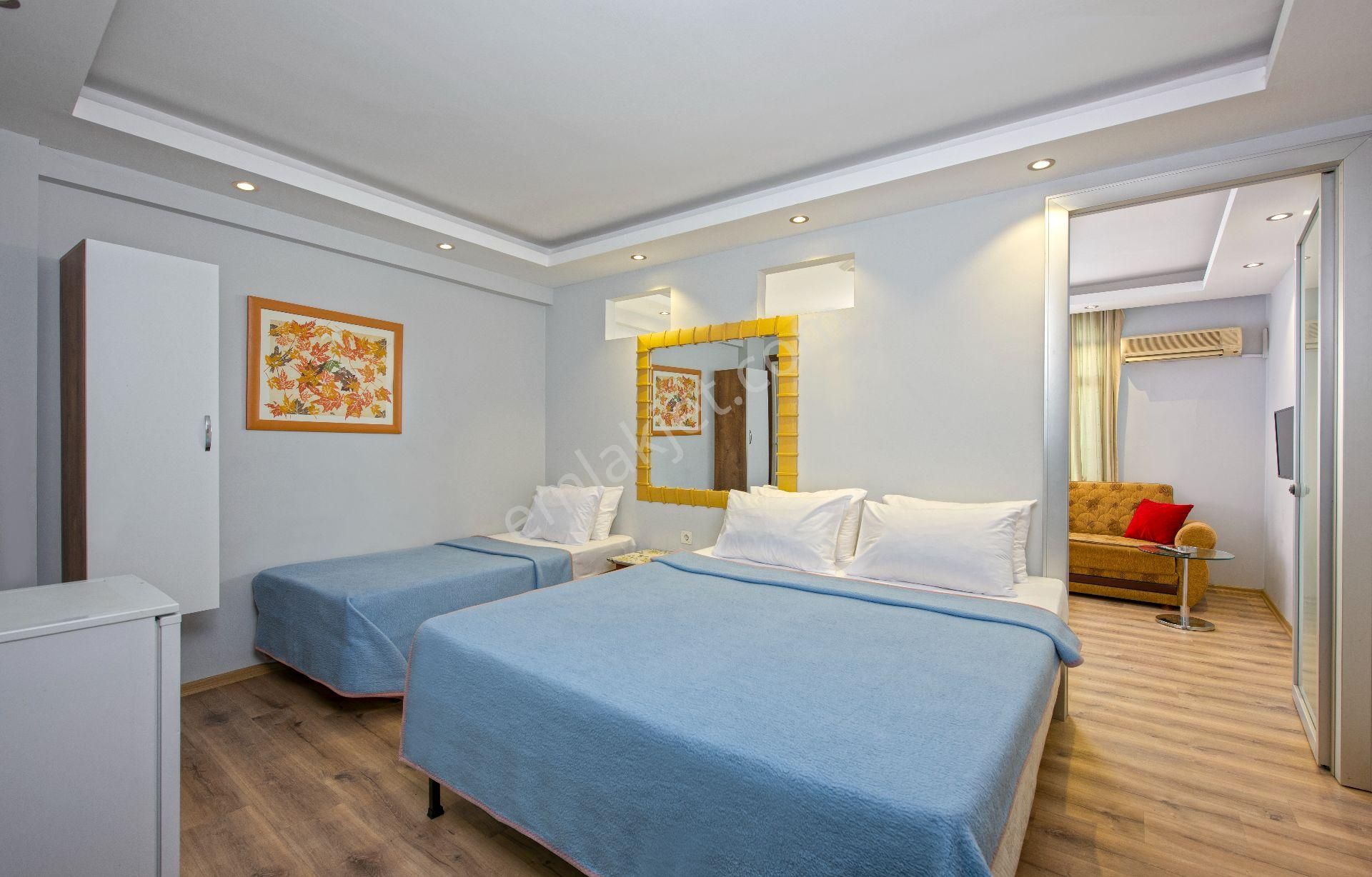 Antalya Çarşı Merkezi Kapalı Yolda Günlük Daire