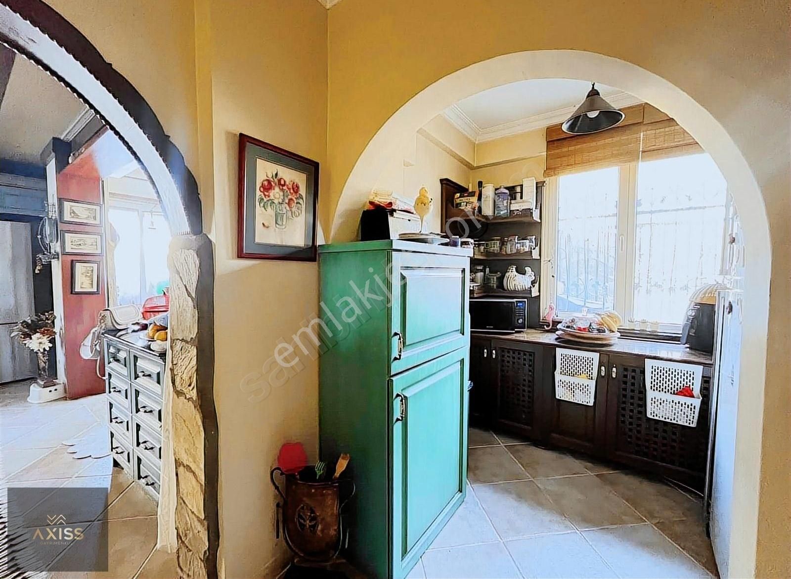Antalya Güzeloba'da 4+1 Satılık Bahçe Kullanımlı Villa