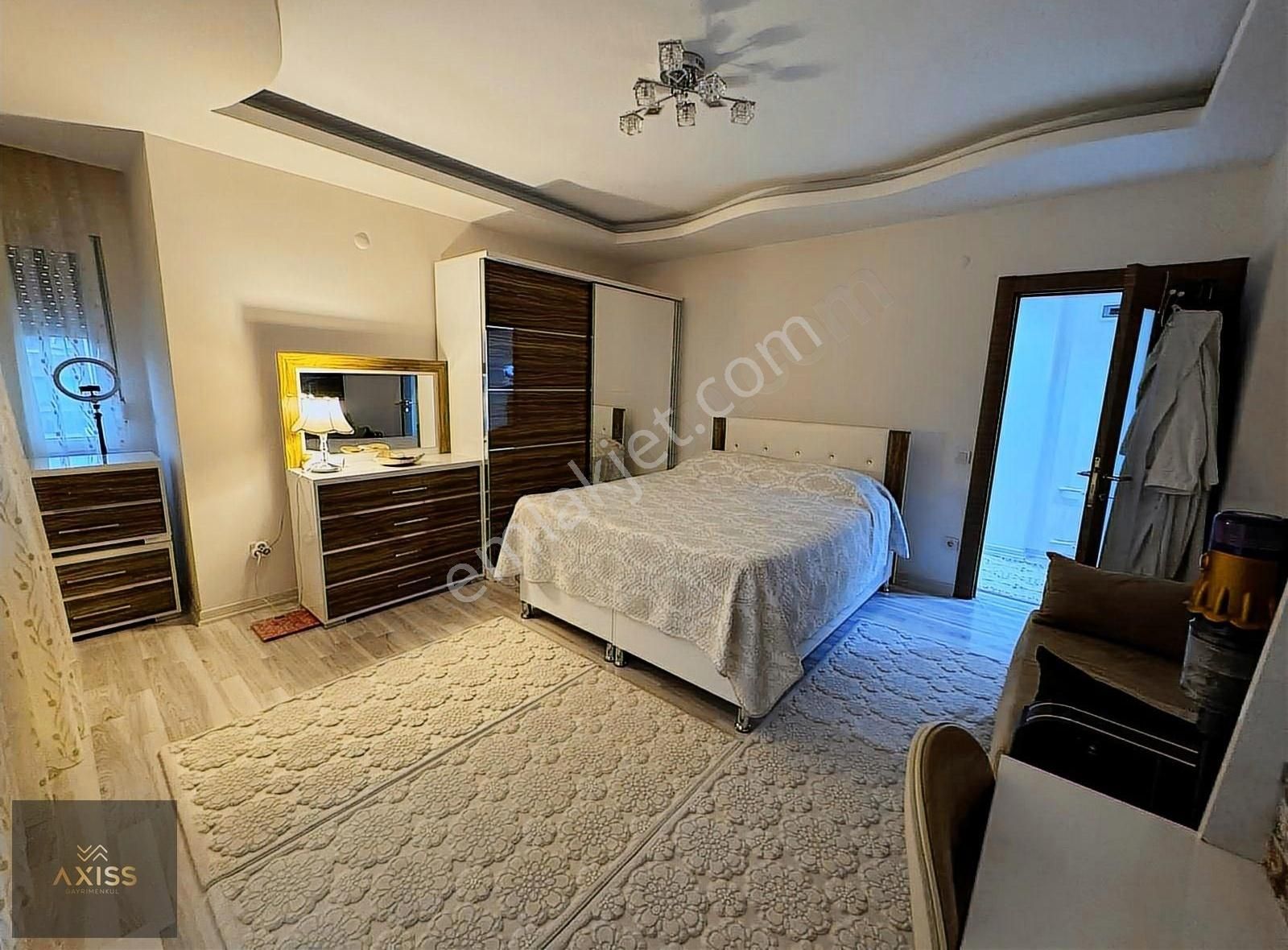 Antalya Döşemealtı Yeşilbayır'da 5+1 280 M2 Satılık Daire