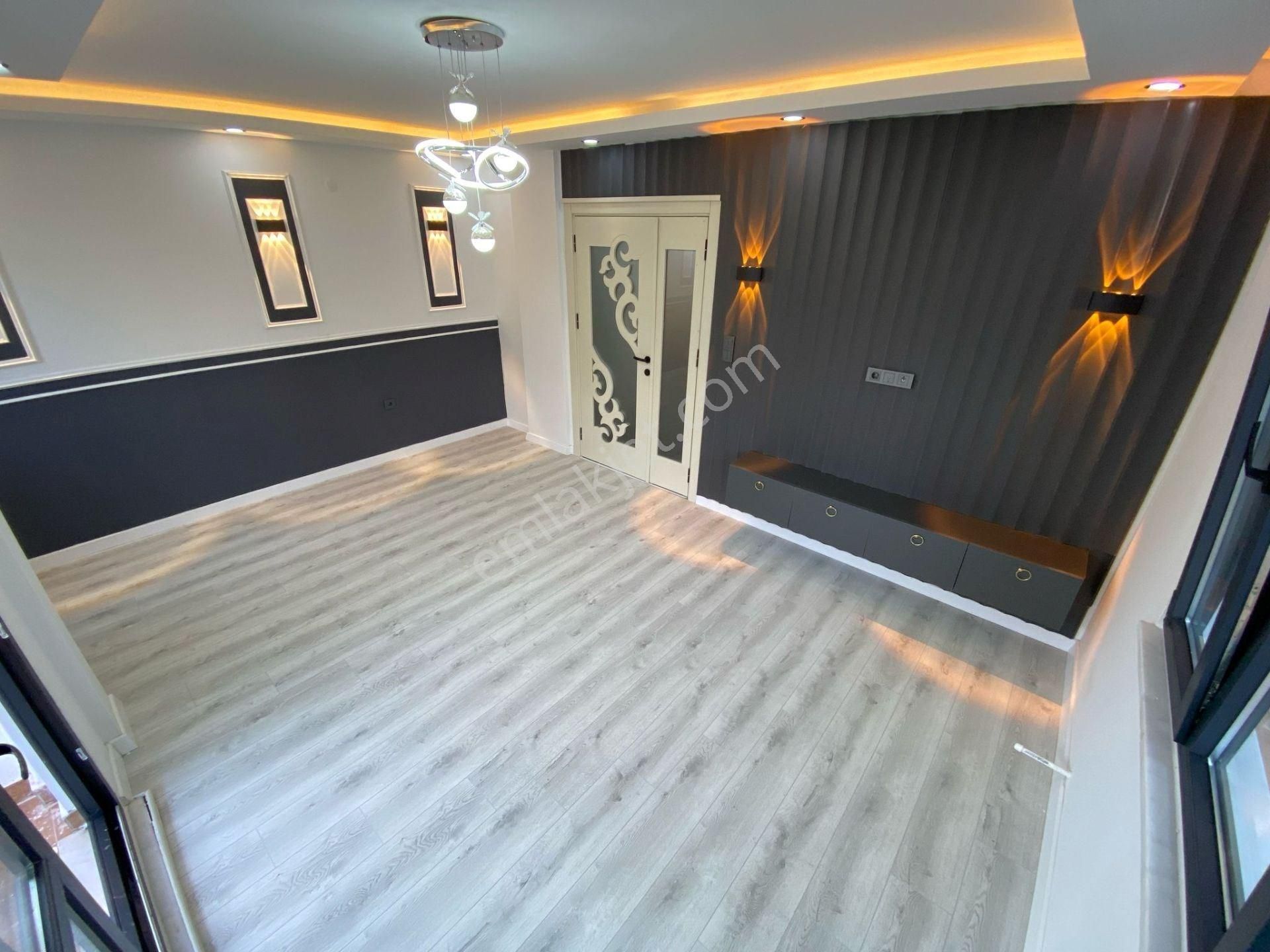 Yükselden Akçay Merkezde Denize 200mt Özel Tasarım Lüx 2+1 Daire