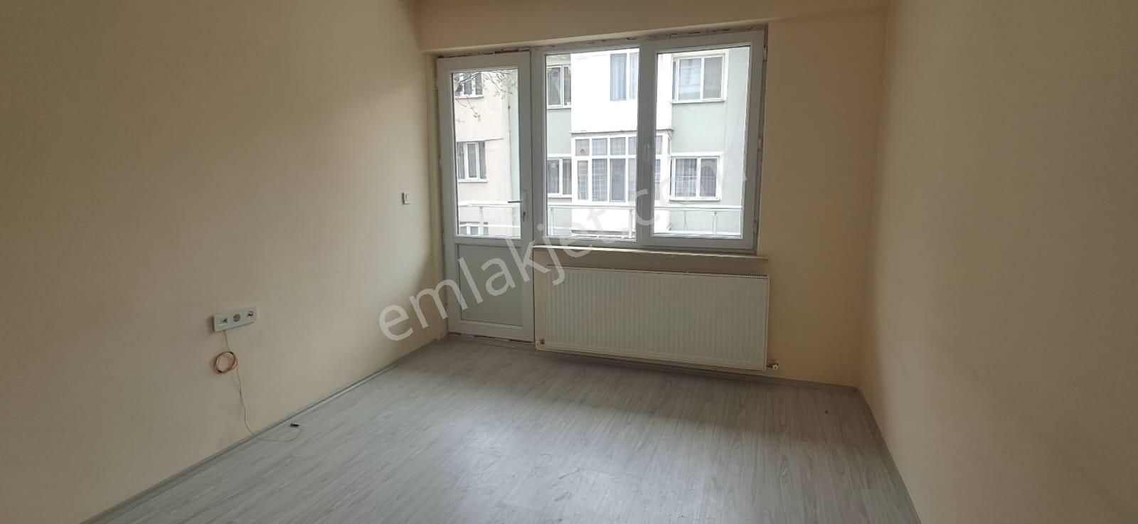 Kütahya Merkez Meydan Mah. Kiralık 1+1 Daire
