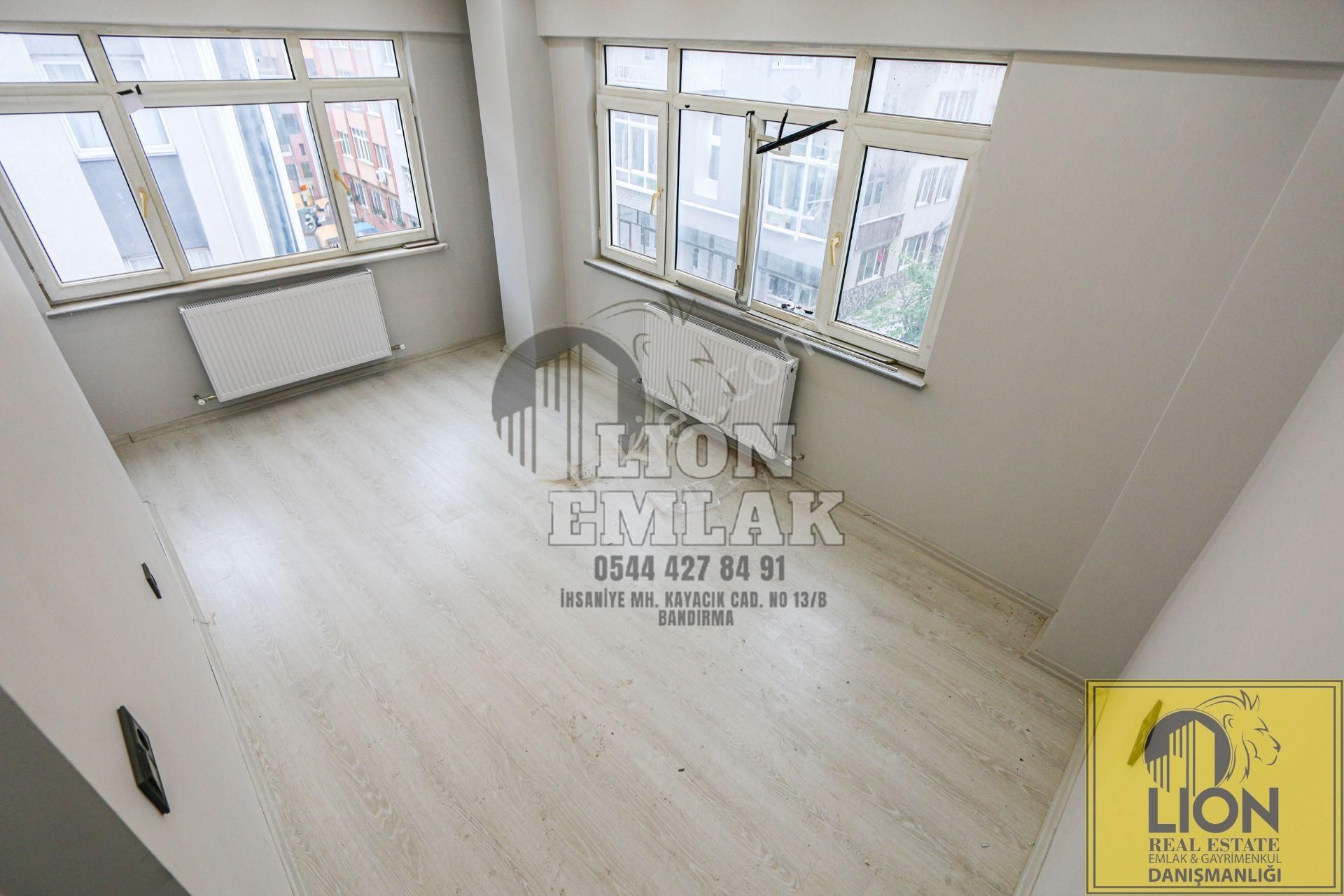 Bandırma Paşabayır'da Deniz Manzaralı , Full Tadilatlı Satılık 2+1 Daire