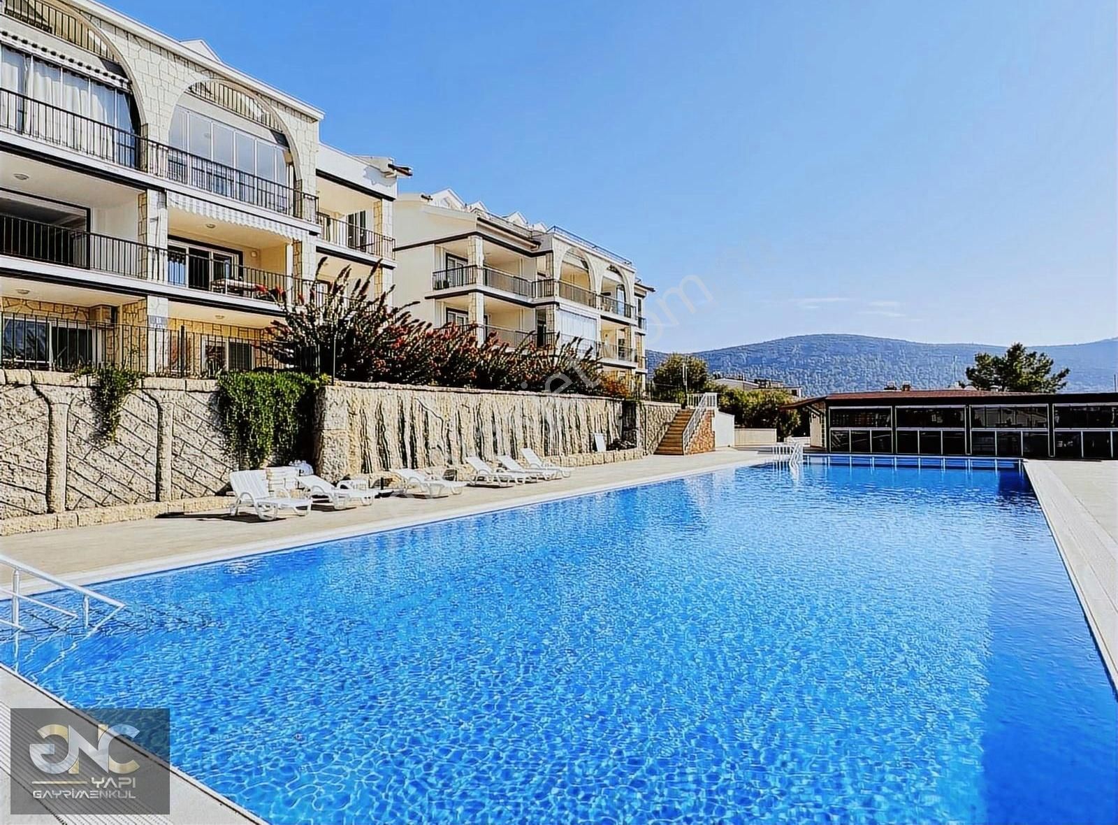 Akbük Merkezde Geniş Kullanım Alanlı 3+1 Dublex - Görsel 33