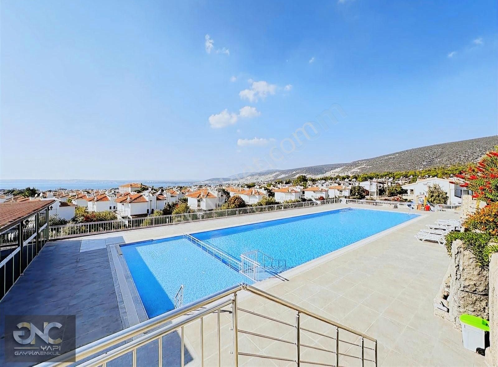 Akbük Merkezde Geniş Kullanım Alanlı 3+1 Dublex - Görsel 9