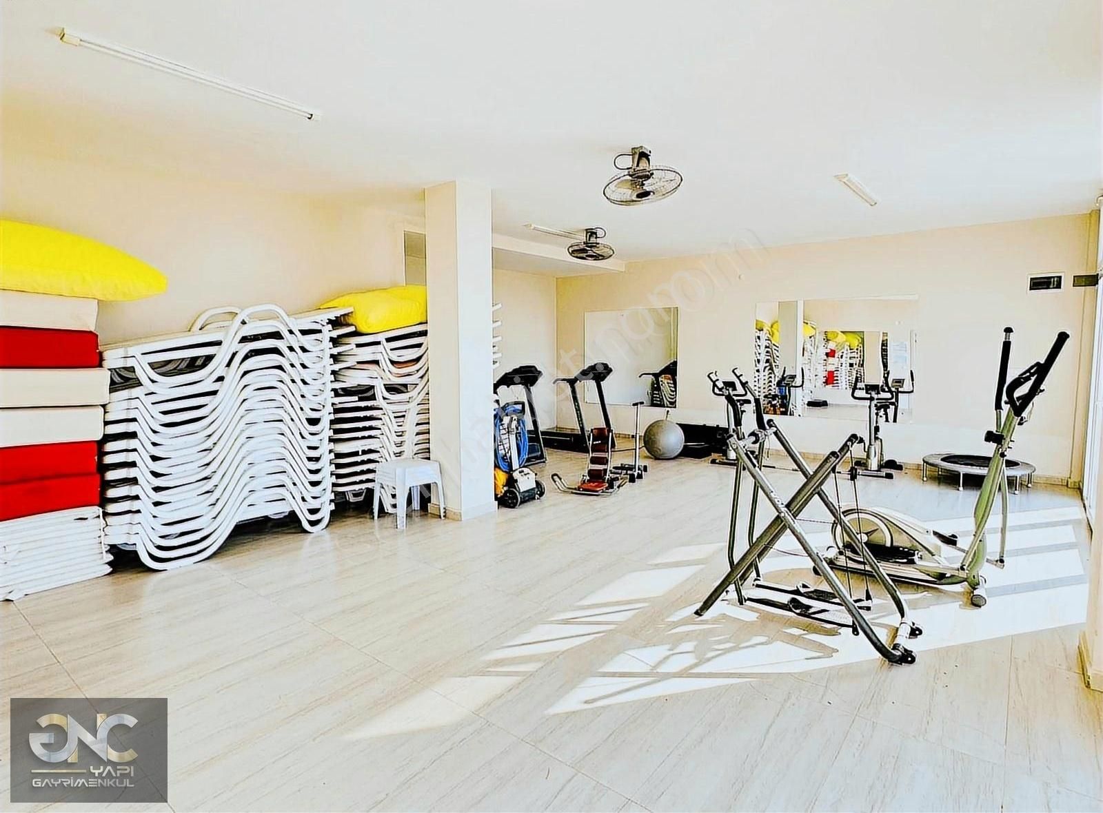 Akbük Merkezde Geniş Kullanım Alanlı 3+1 Dublex - Görsel 25