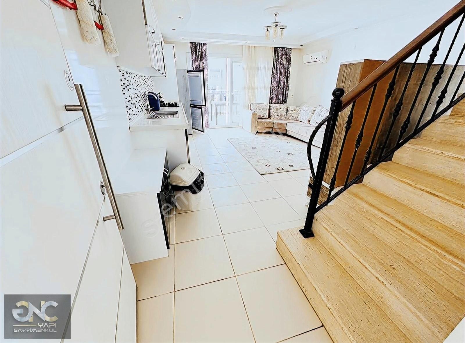 Akbük Merkezde Geniş Kullanım Alanlı 3+1 Dublex - Görsel 24