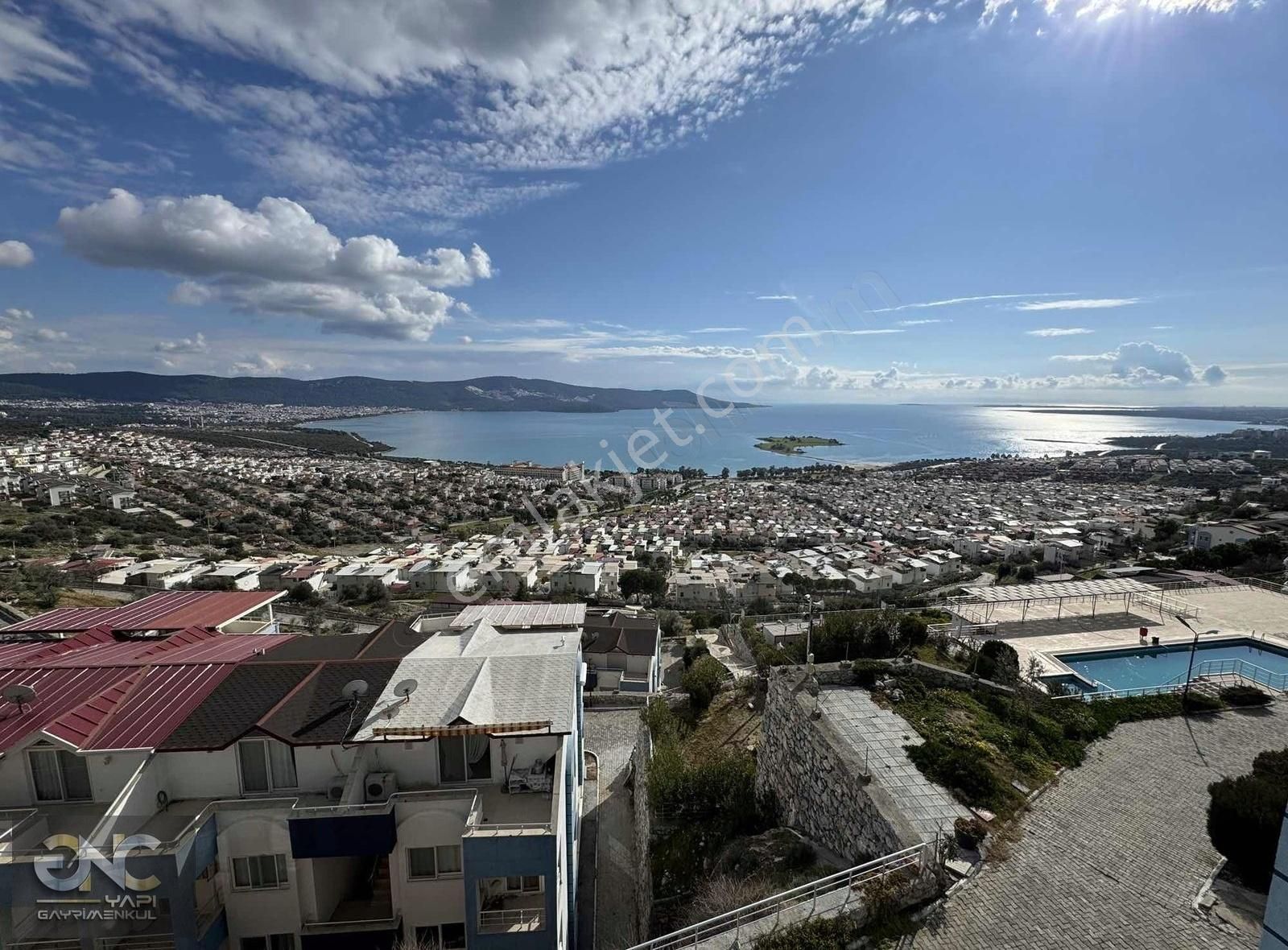 Havuzlu Güvenlikli Sitede Deniz Manzaralı Dublex Daire - Görsel 4