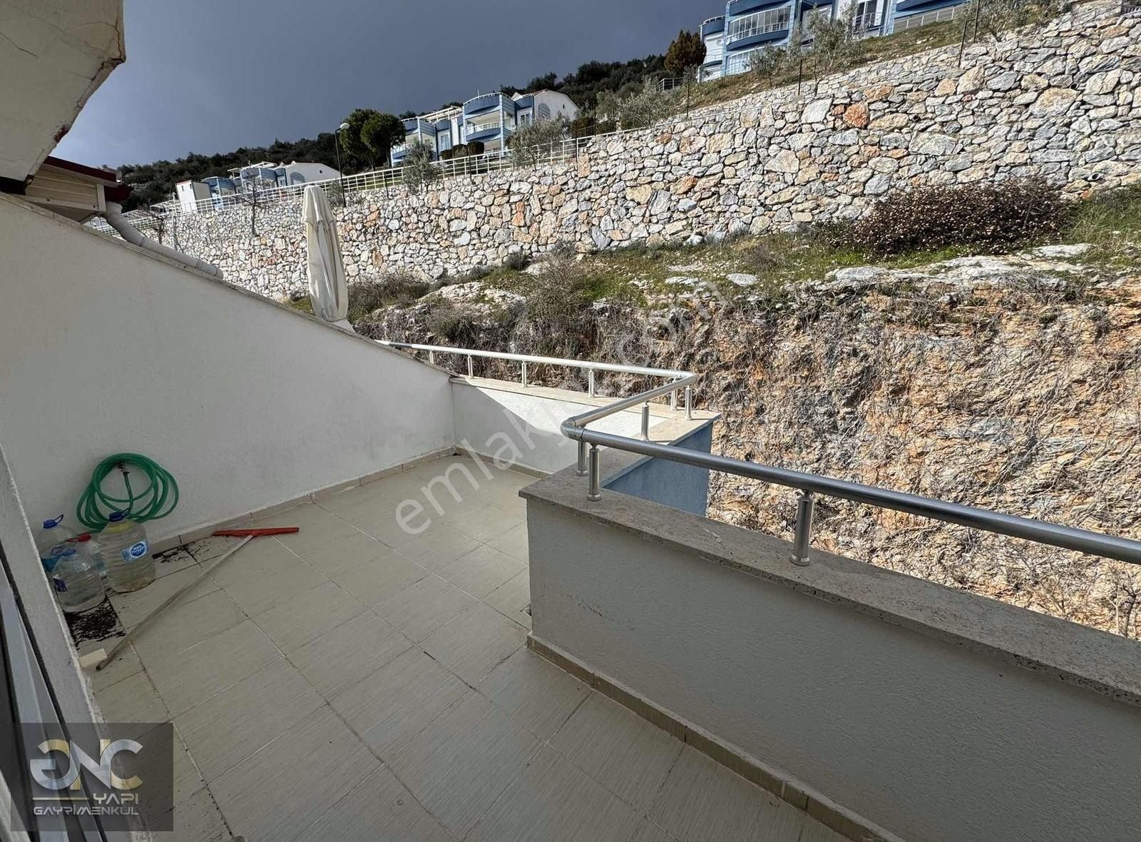 Havuzlu Güvenlikli Sitede Deniz Manzaralı Dublex Daire - Görsel 7