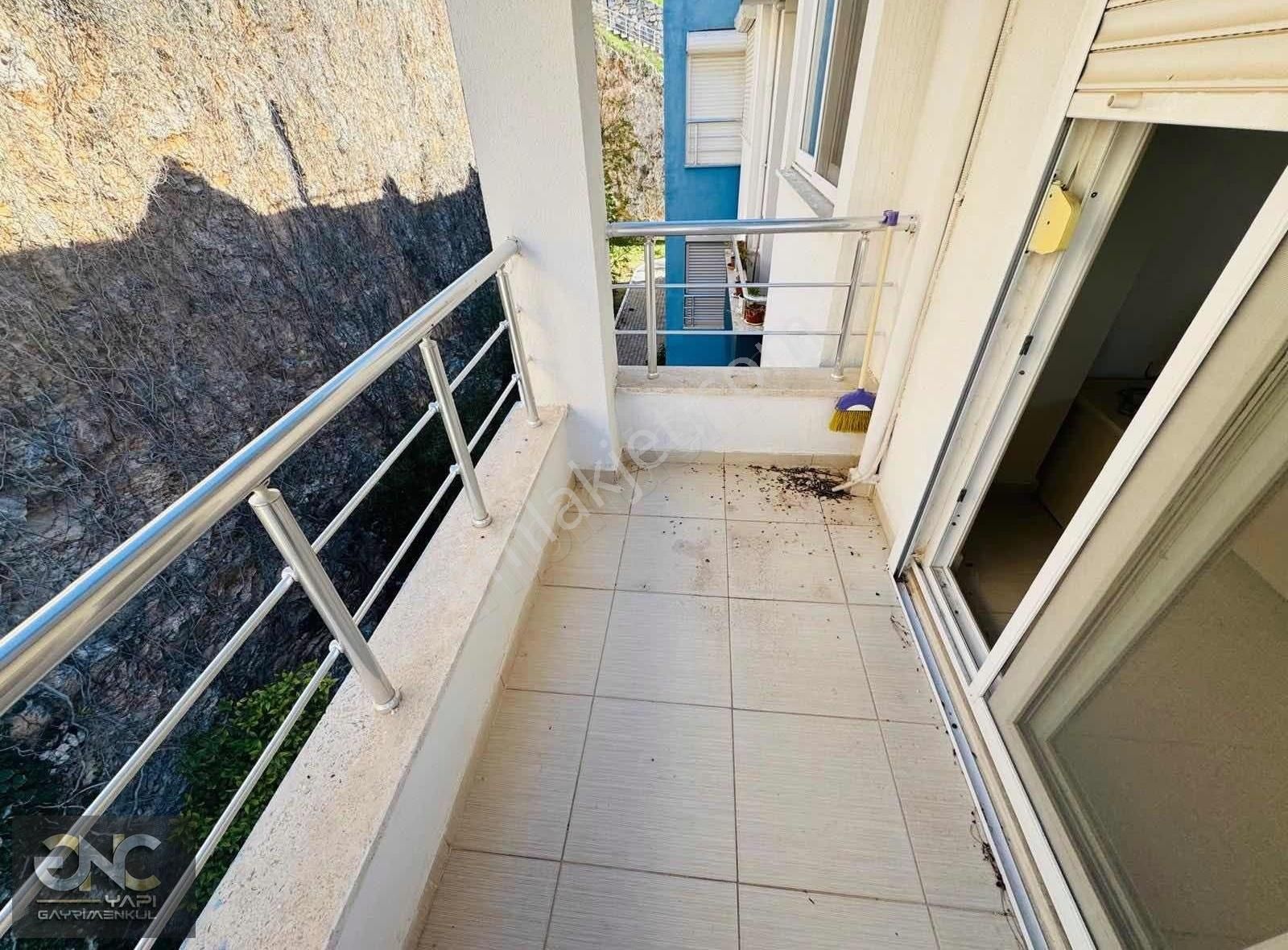 Havuzlu Güvenlikli Sitede Deniz Manzaralı Dublex Daire - Görsel 17