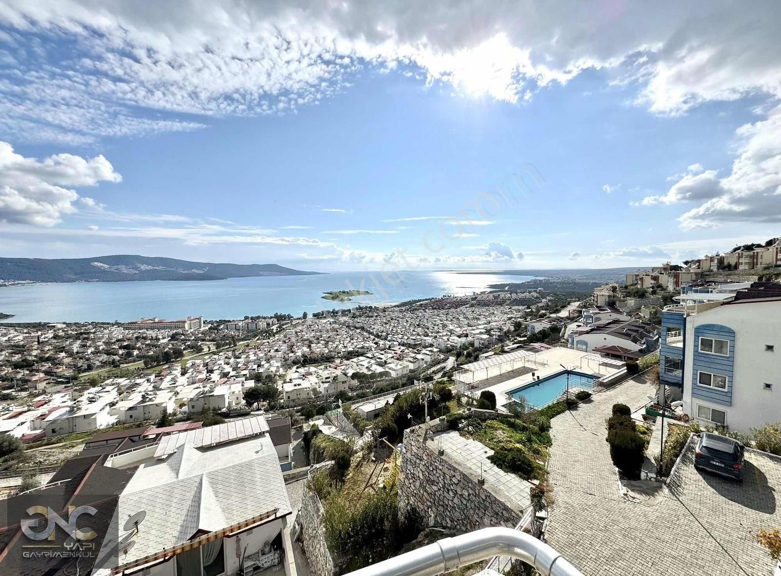 Havuzlu Güvenlikli Sitede Deniz Manzaralı Dublex Daire - Görsel 27