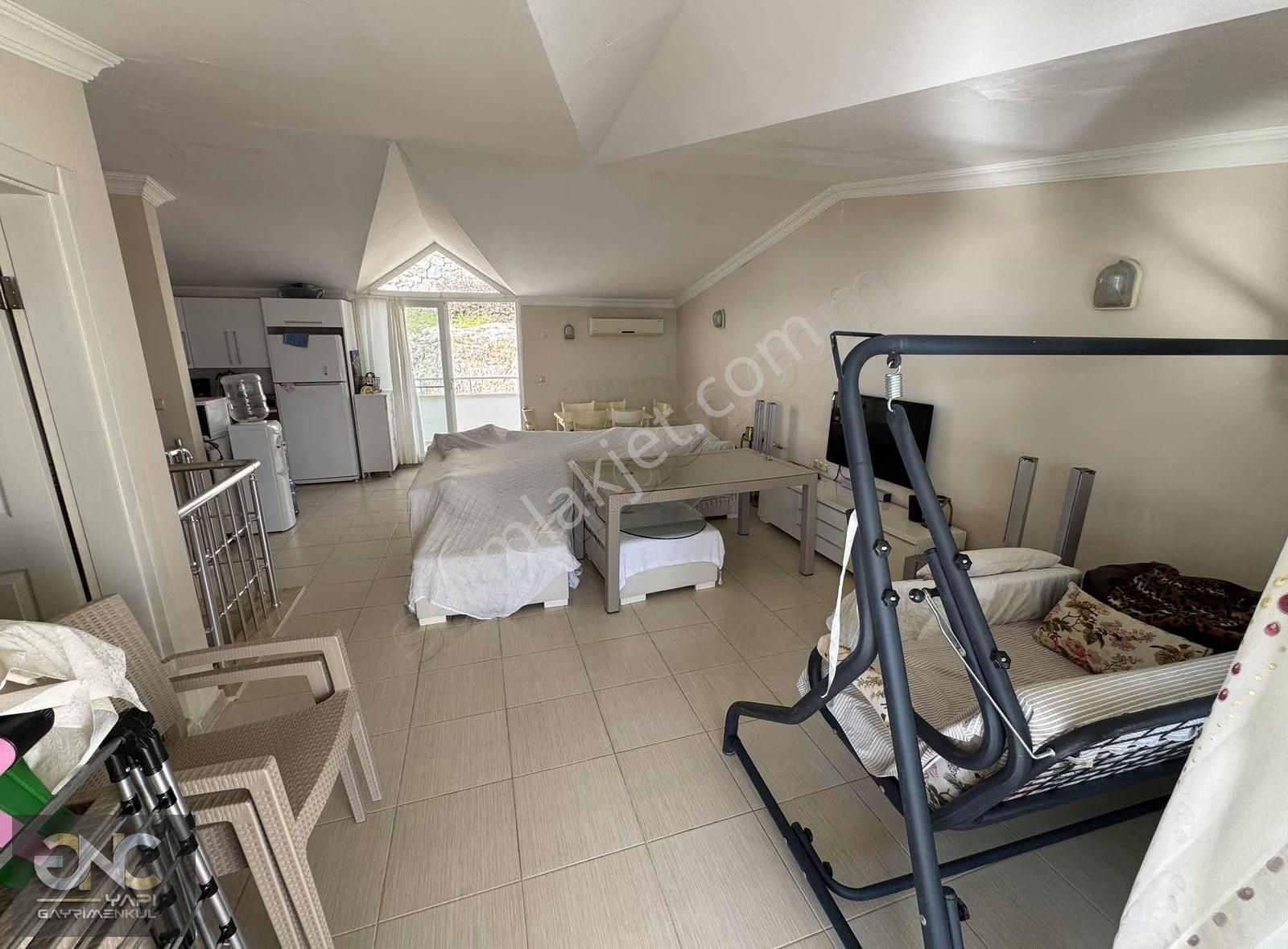 Havuzlu Güvenlikli Sitede Deniz Manzaralı Dublex Daire - Görsel 11