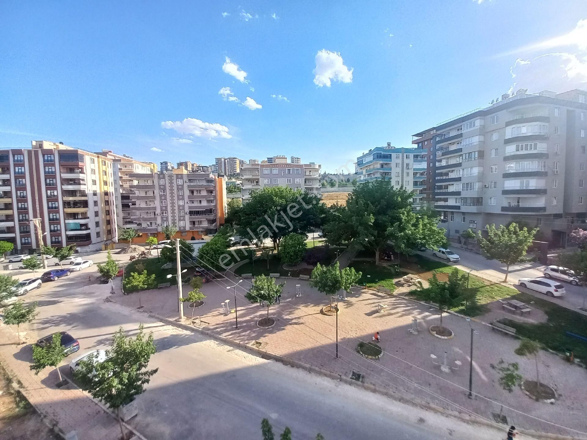 Kültür Emlaktan Karaköprü Çevvik Kuvvet Aşağısında 4+1 Kiralık Daire