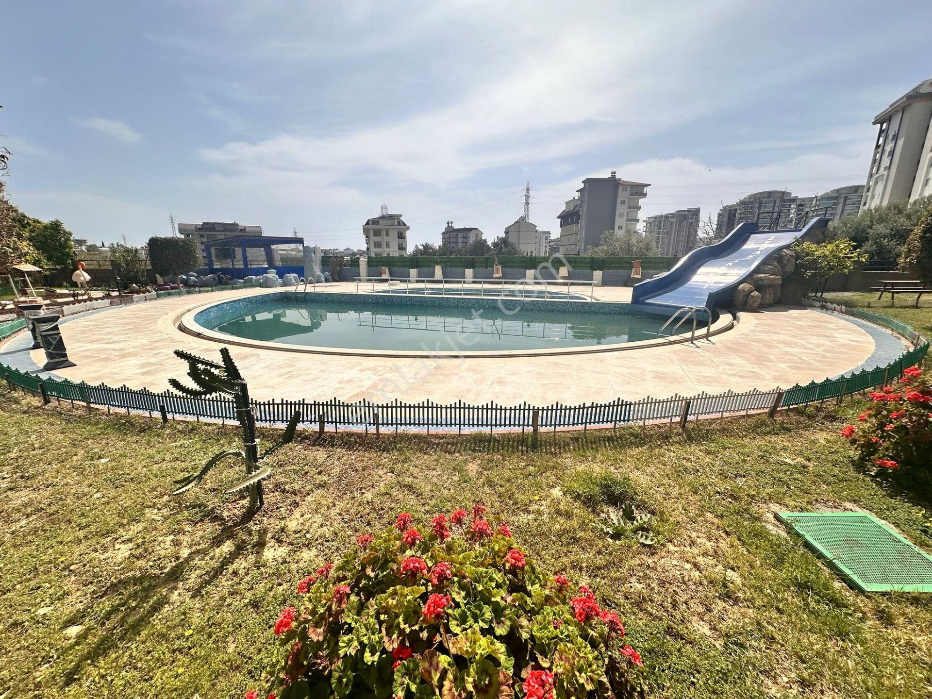 Antalya Avsallar'da Satılık Havuzsuz Site İçerisinde 2+1 Daire