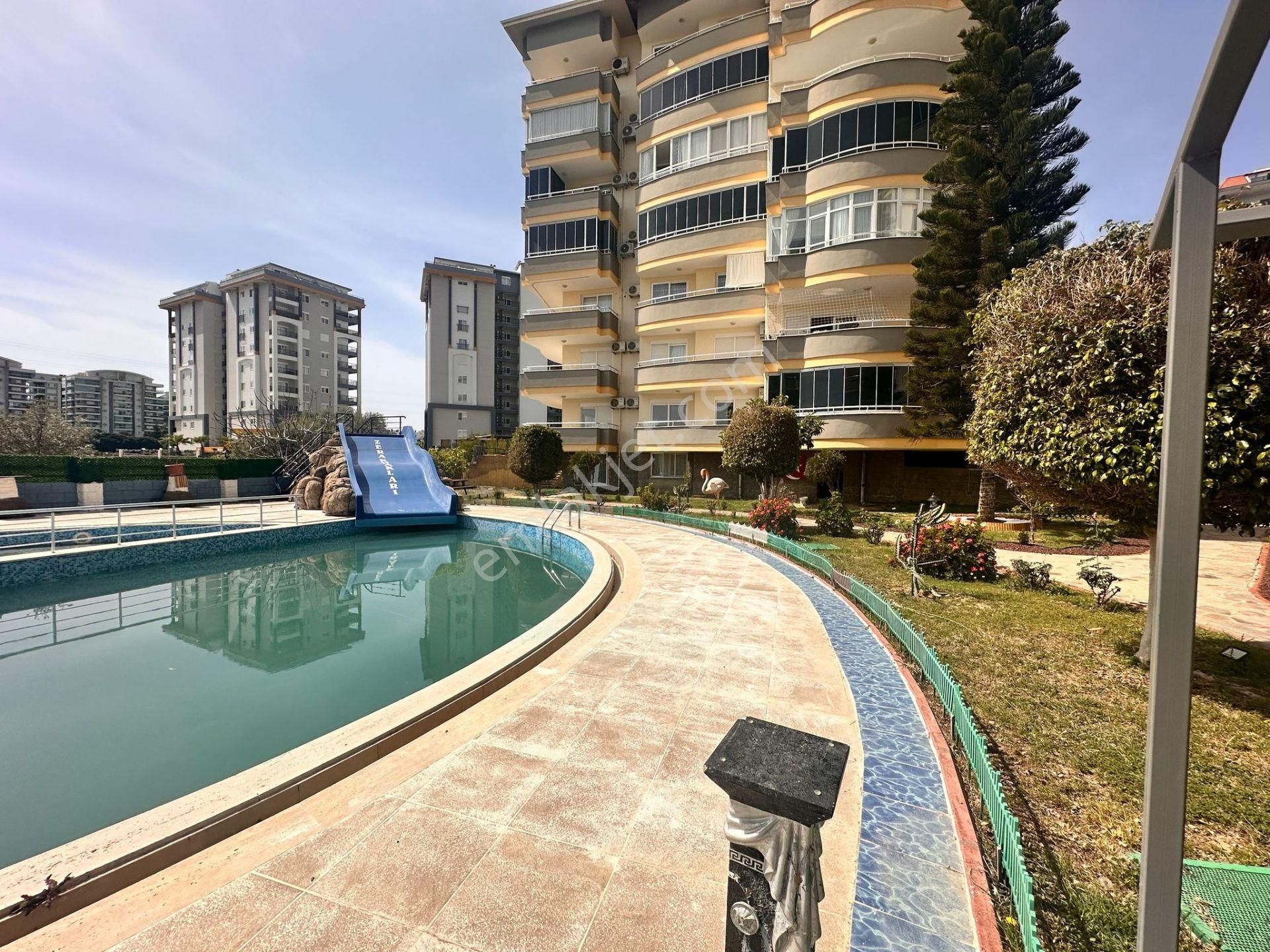 Antalya Avsallar'da Satılık Havuzsuz Site İçerisinde 2+1 Daire