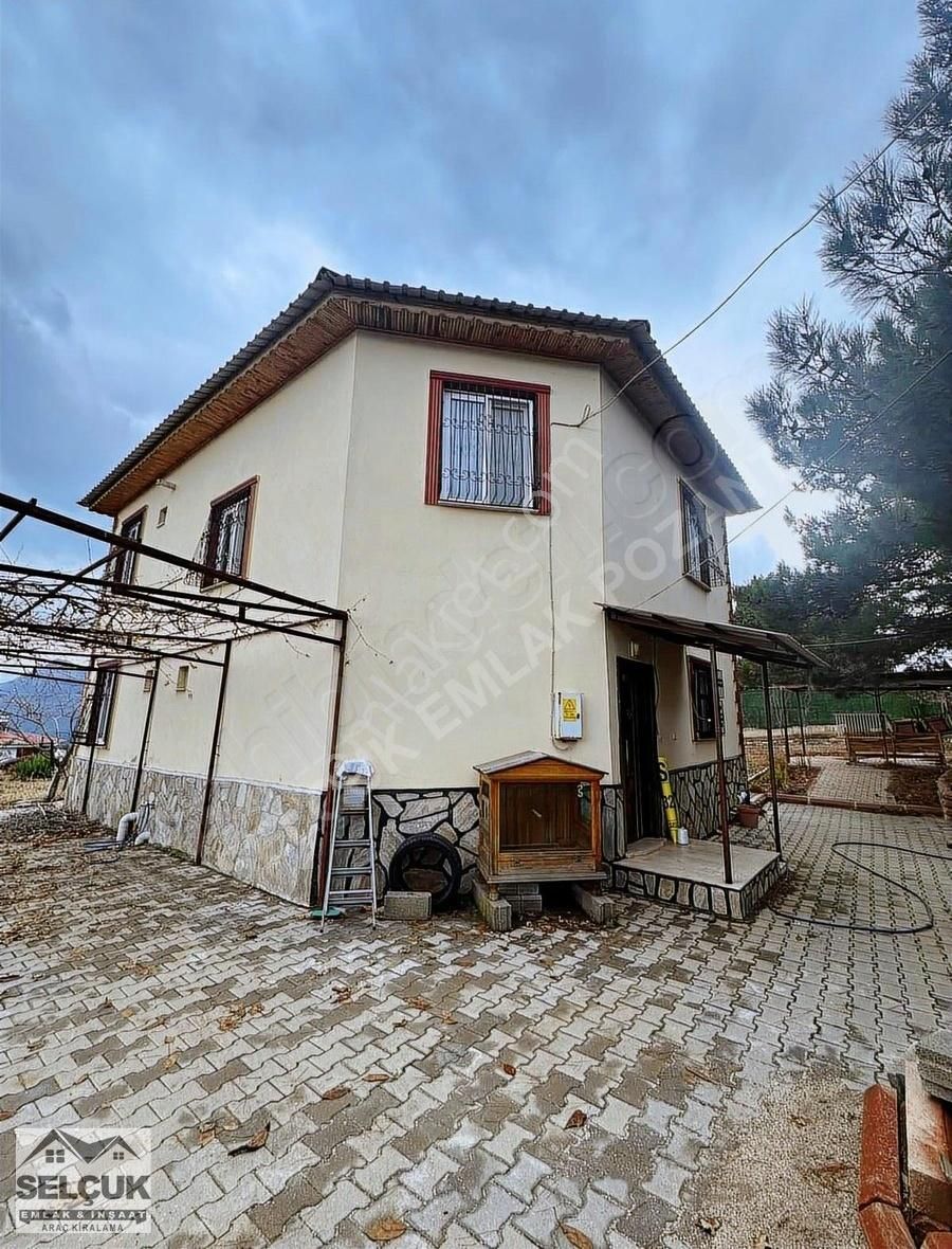 Pozantı Selçuk Emlak'tan Yenikonacık Yaylası'nda Satılık Villa